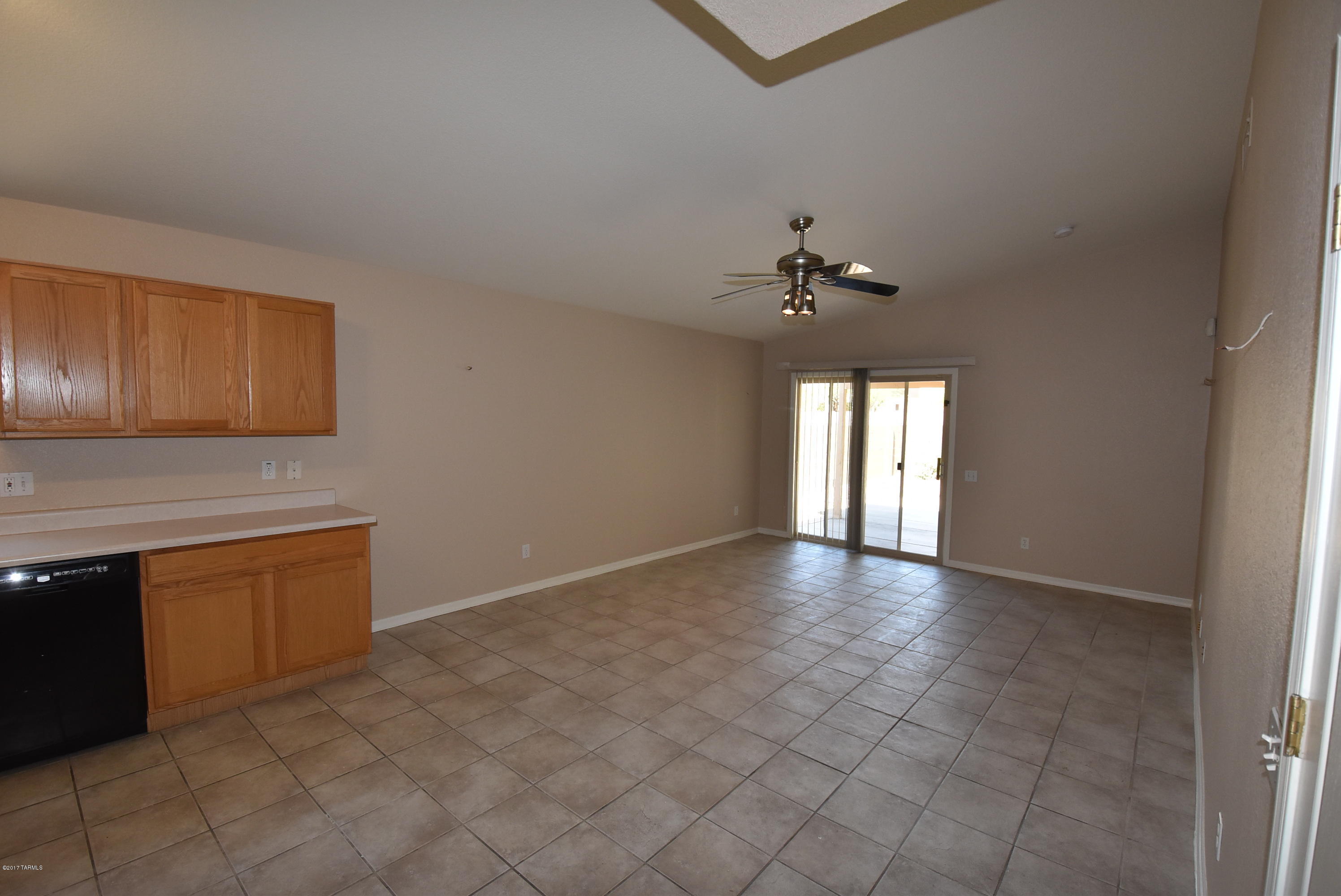 Bluffs (The) 2 - Residential Lease