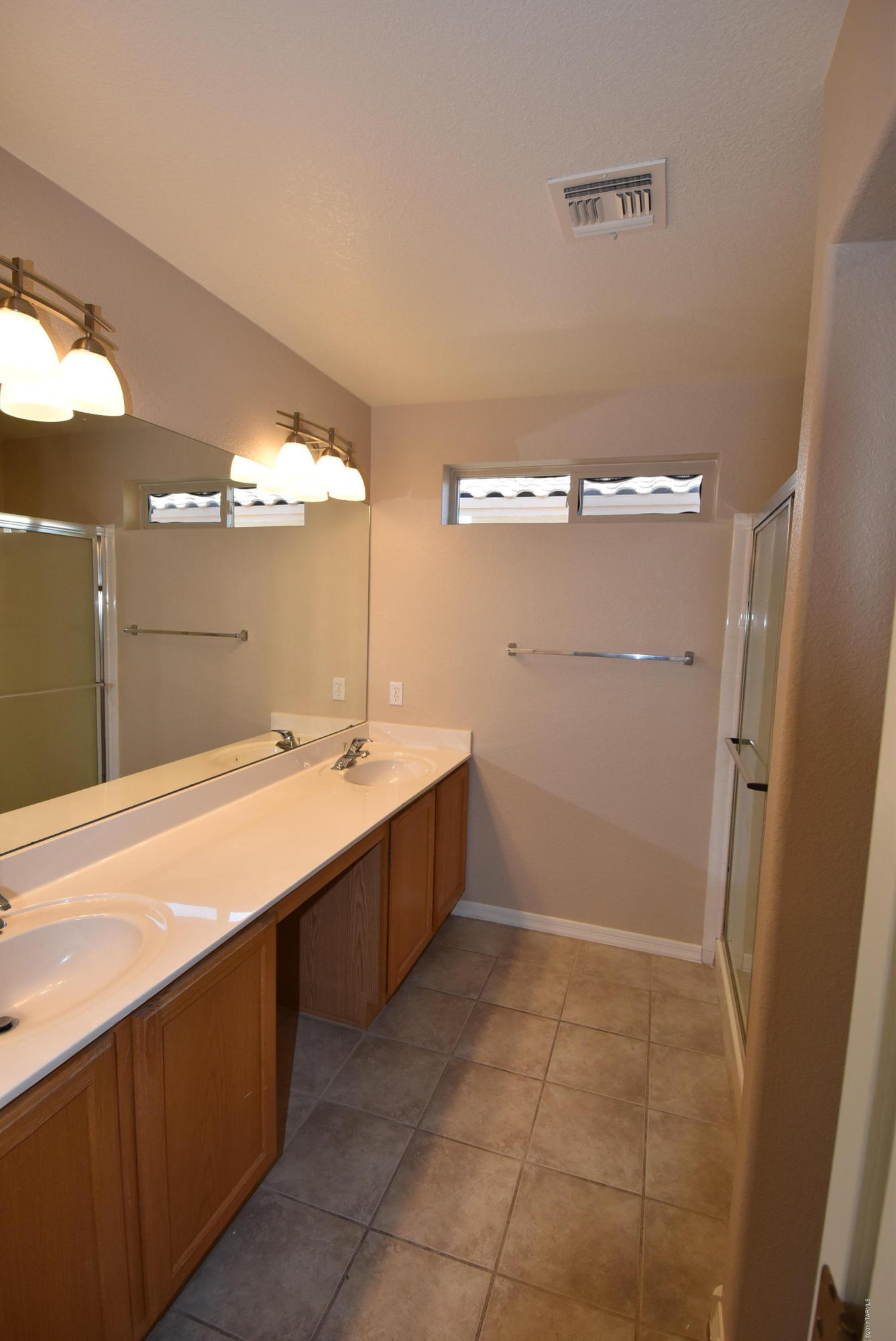 Bluffs (The) 2 - Residential Lease