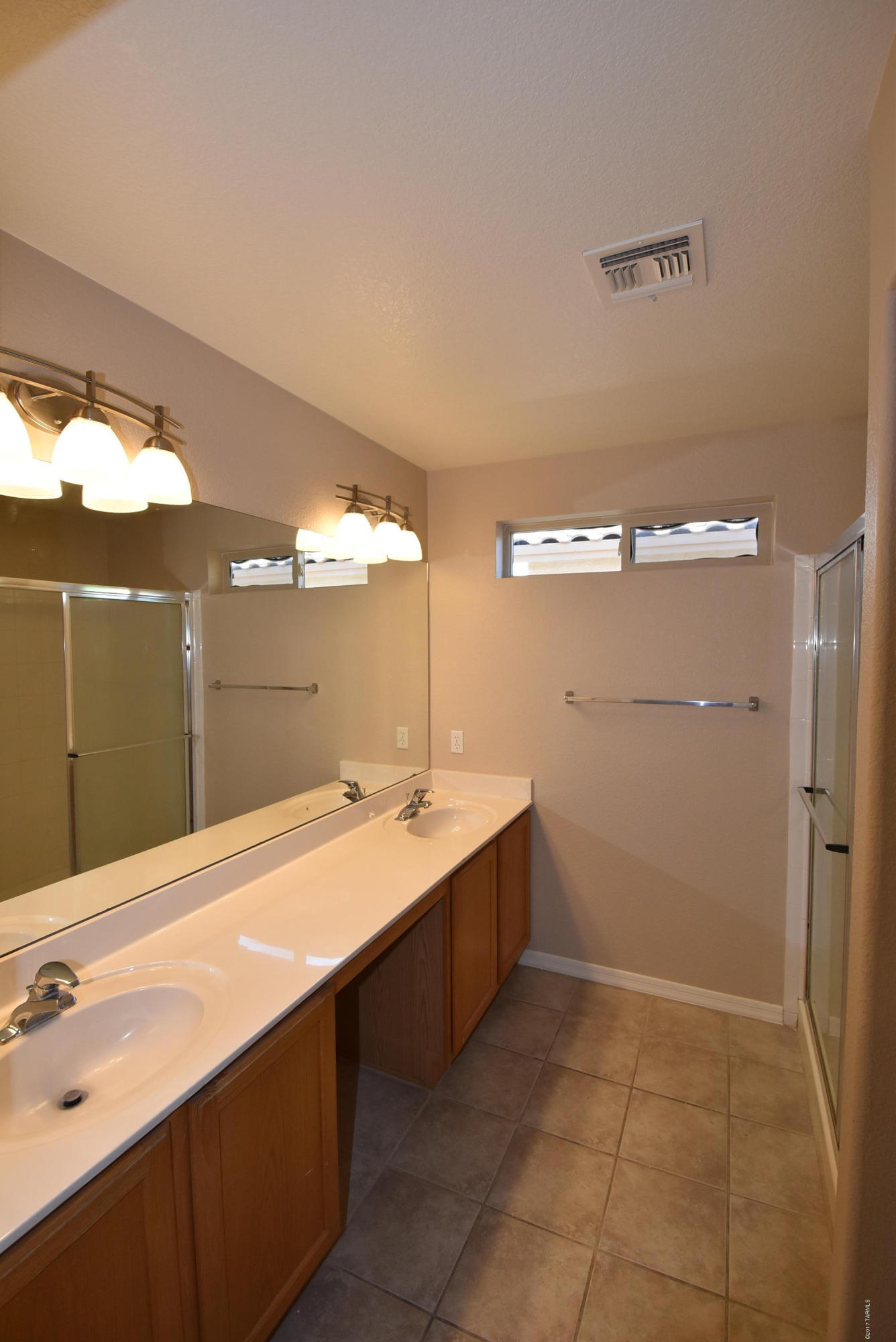 Bluffs (The) 2 - Residential Lease