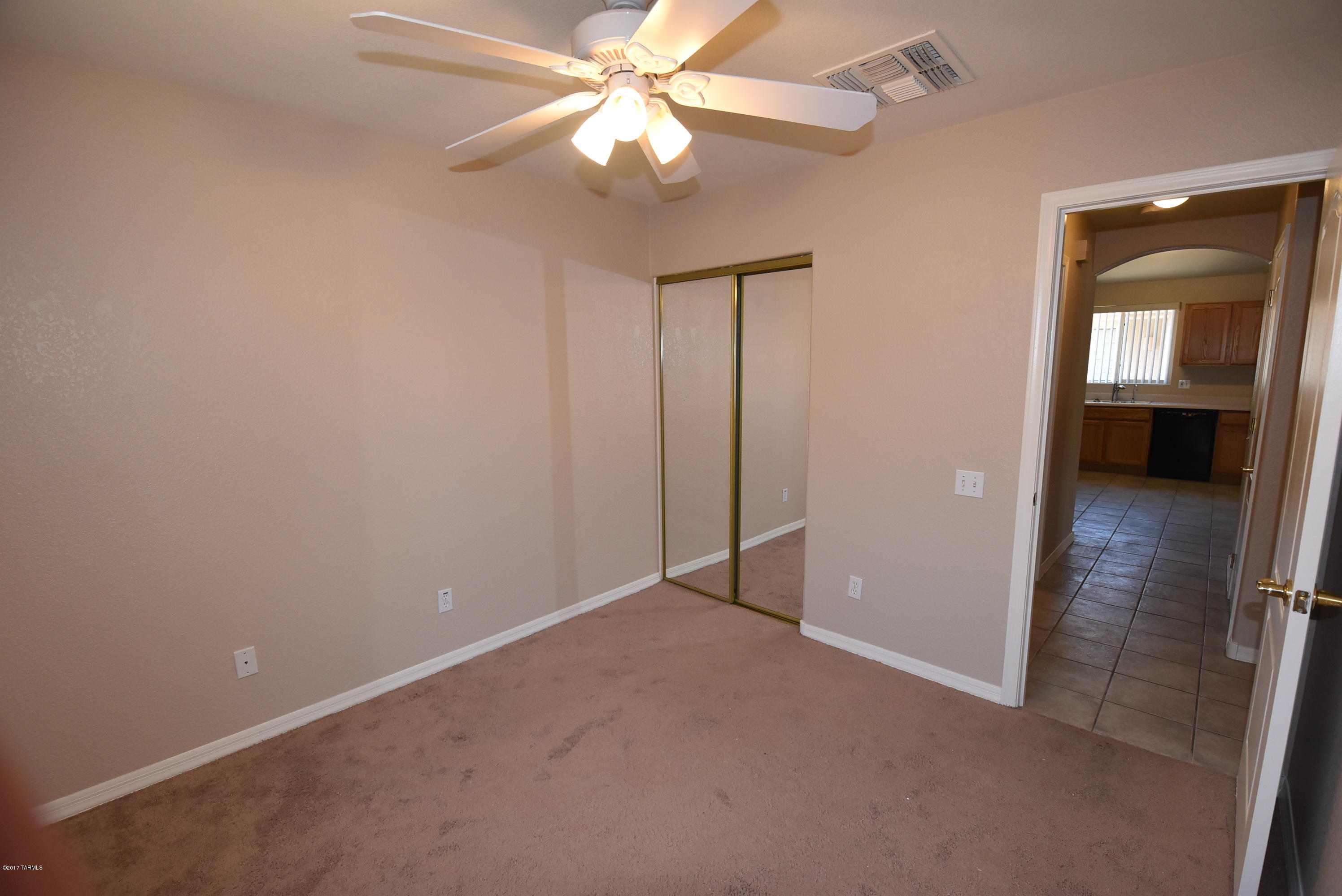 Bluffs (The) 2 - Residential Lease