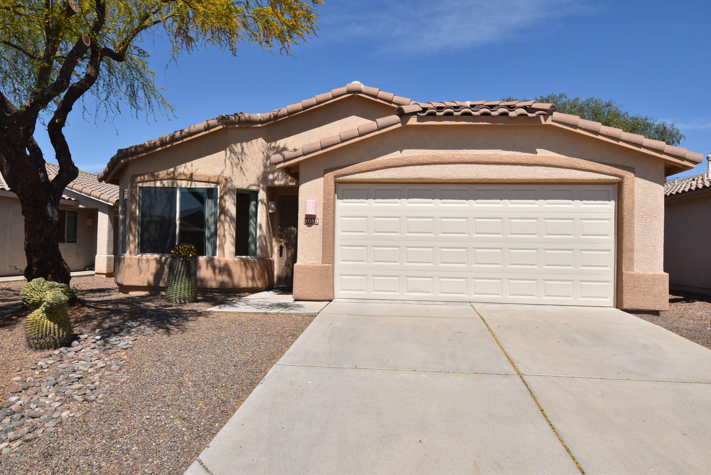 Bluffs (The) 2 - Residential Lease
