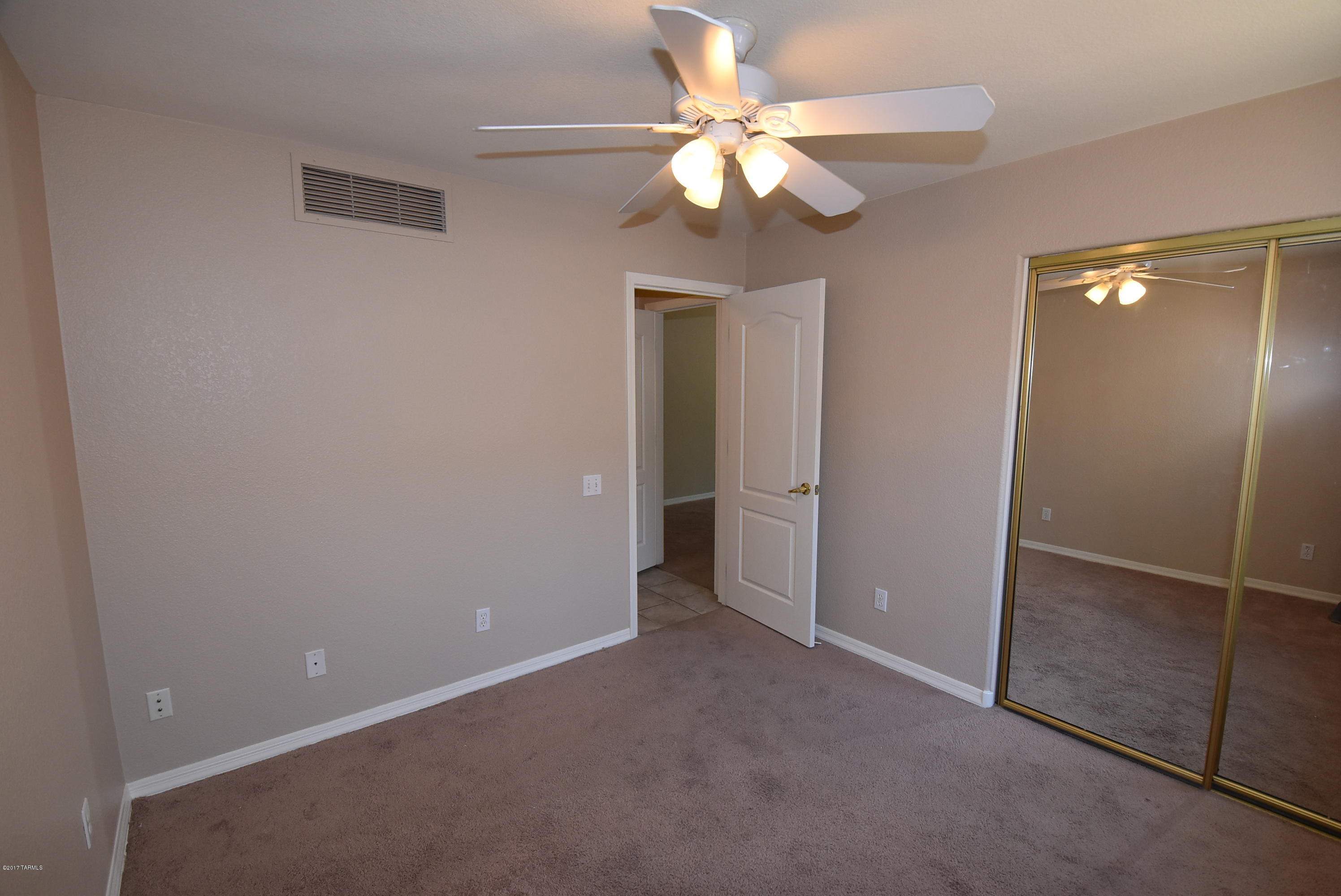 Bluffs (The) 2 - Residential Lease