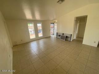2561 W Vereda De La Manana