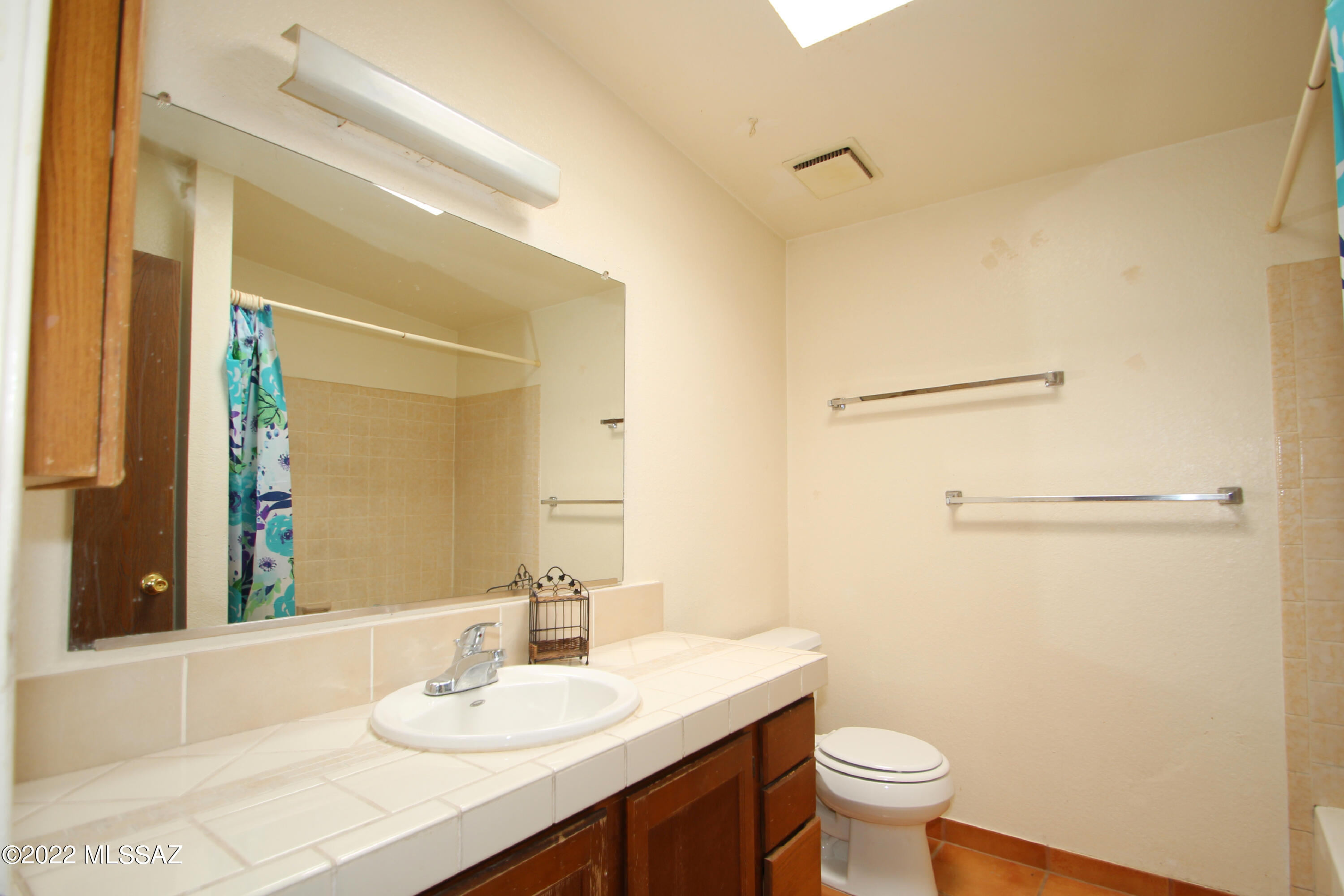 Miracle Mile Manor - Residential