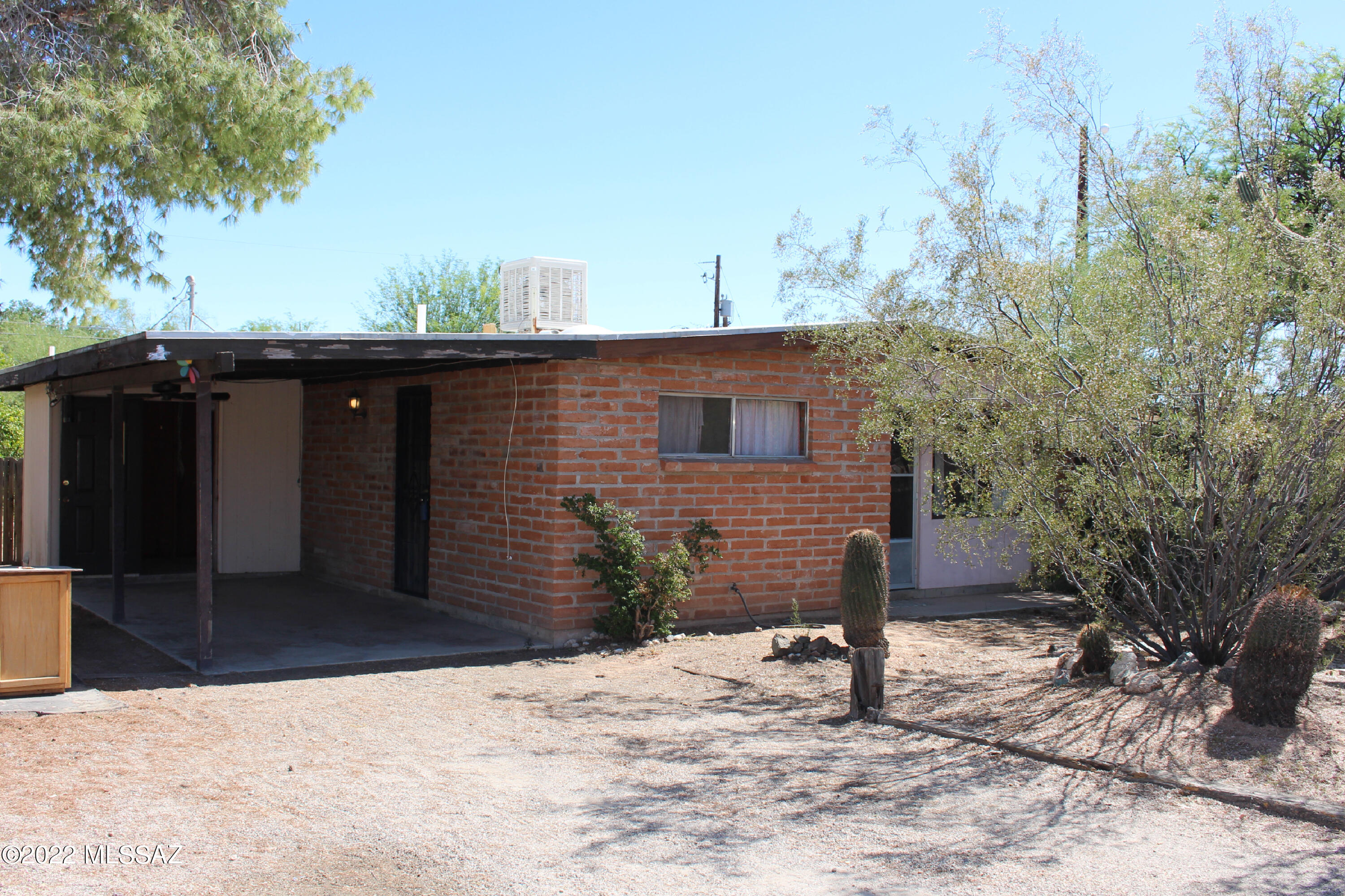 Miracle Mile Manor - Residential