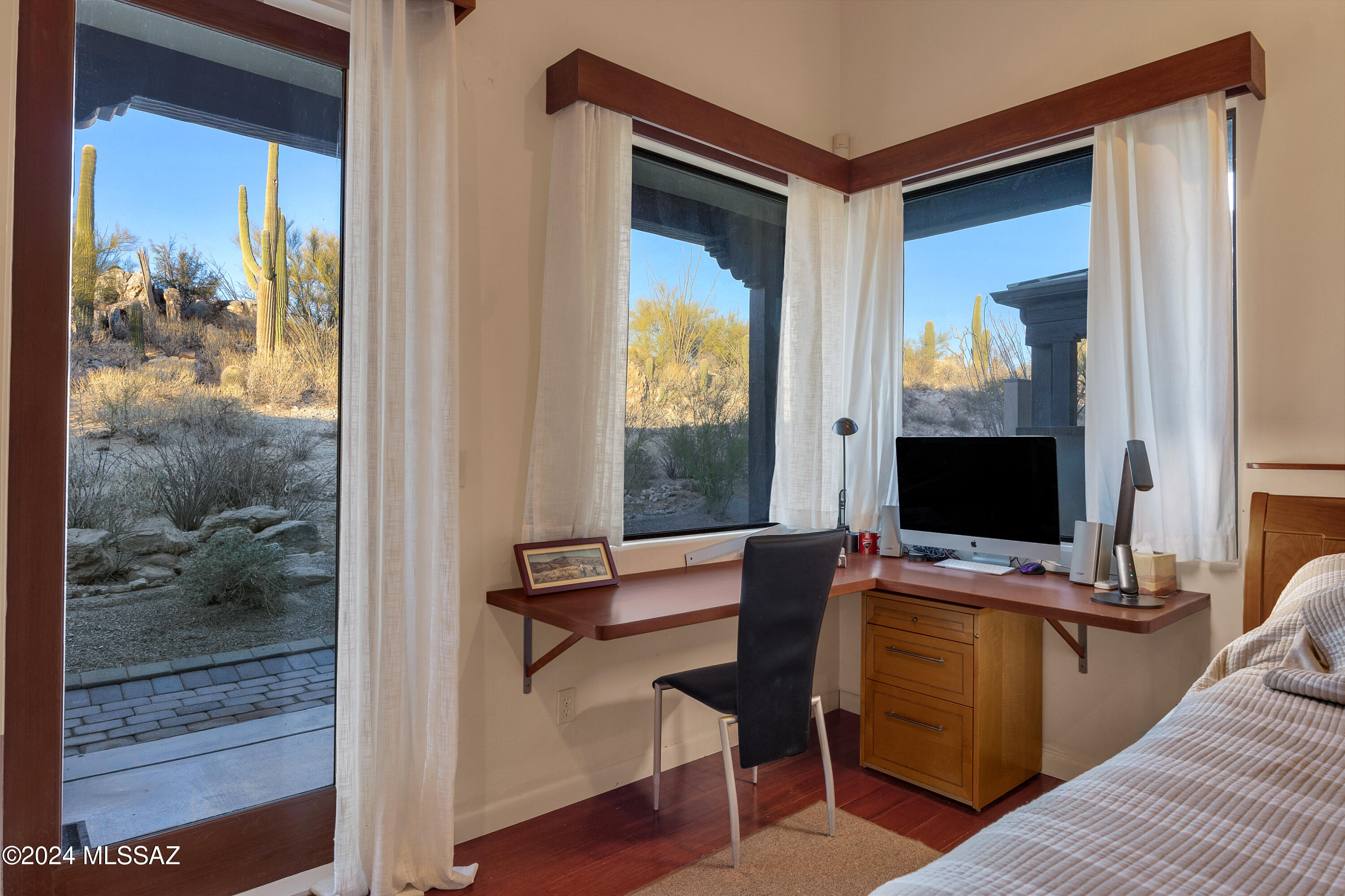 La Cholla Airpark - Residential