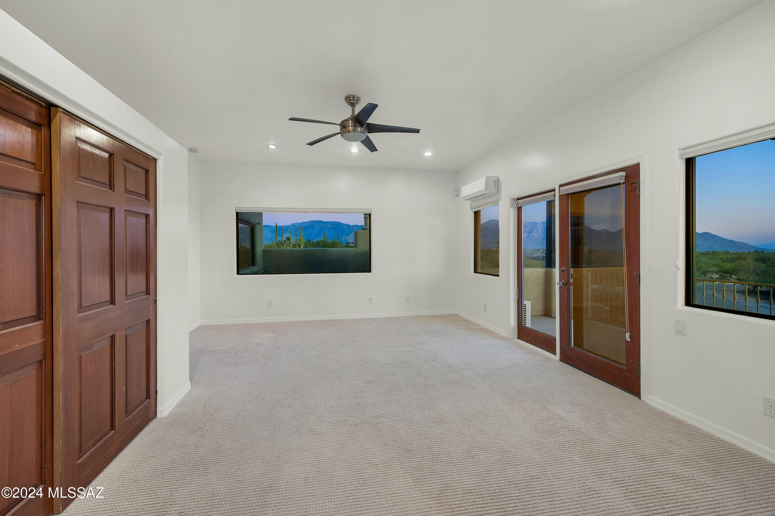 La Cholla Airpark - Residential