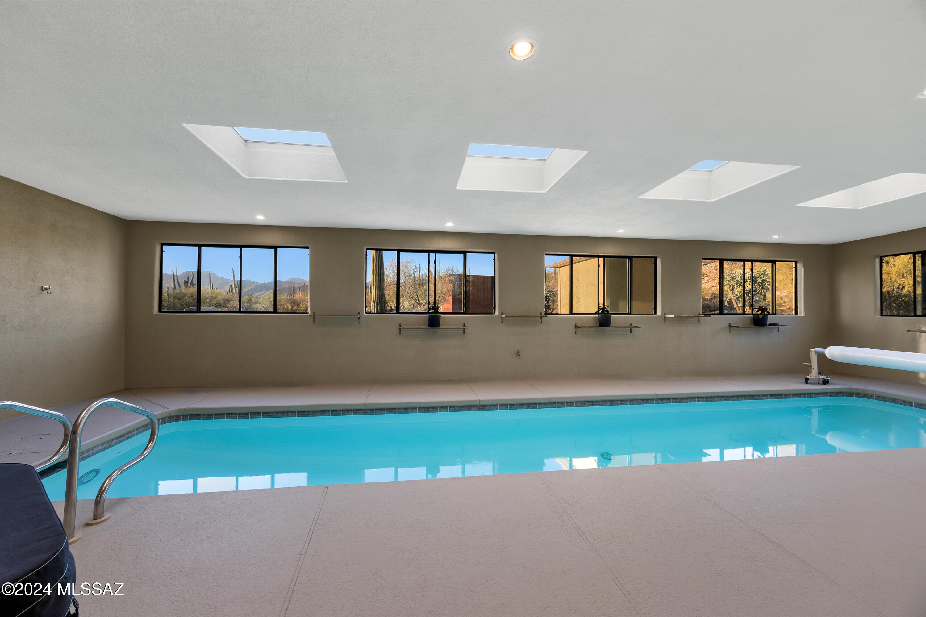 La Cholla Airpark - Residential