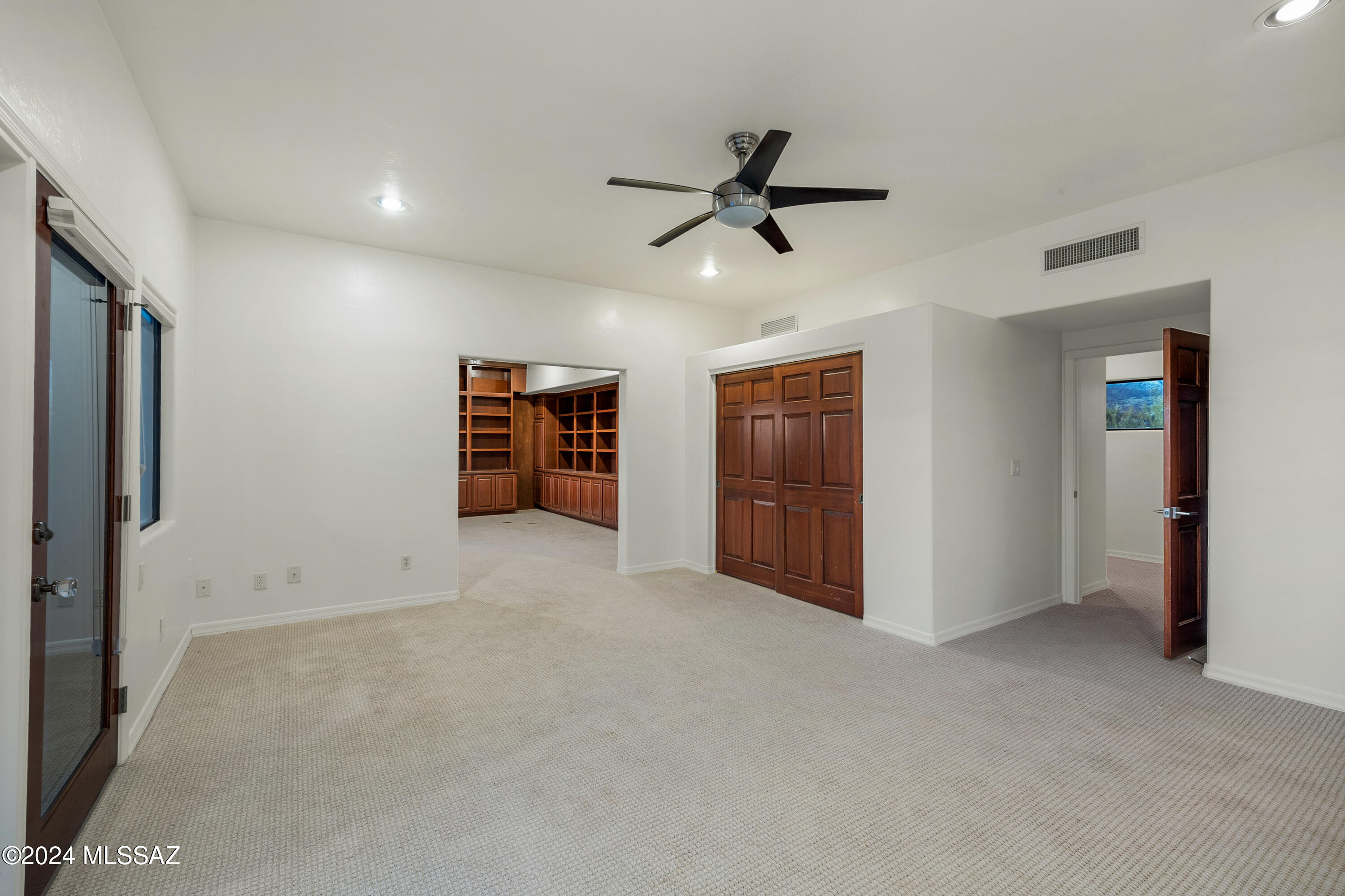 La Cholla Airpark - Residential