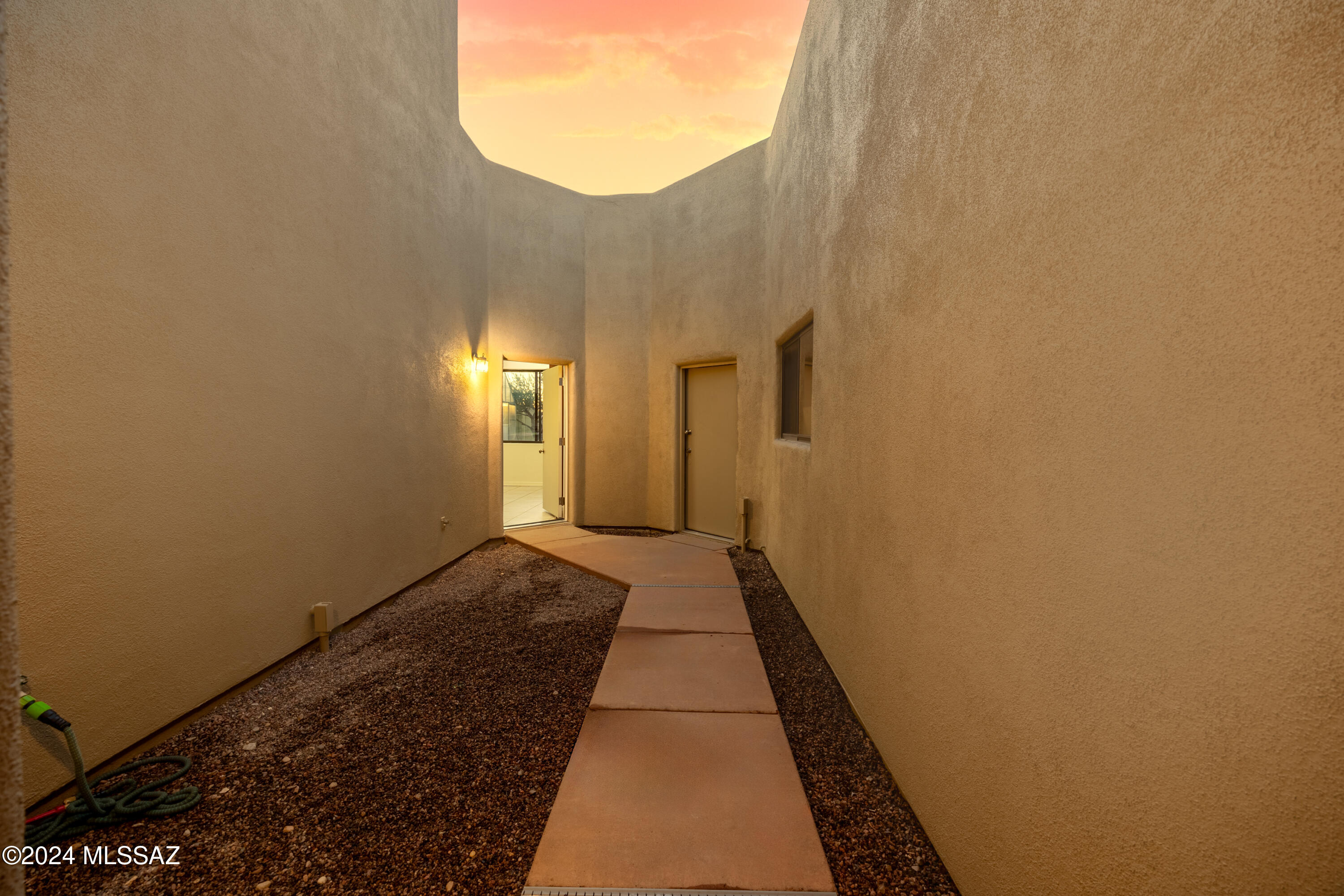 La Cholla Airpark - Residential
