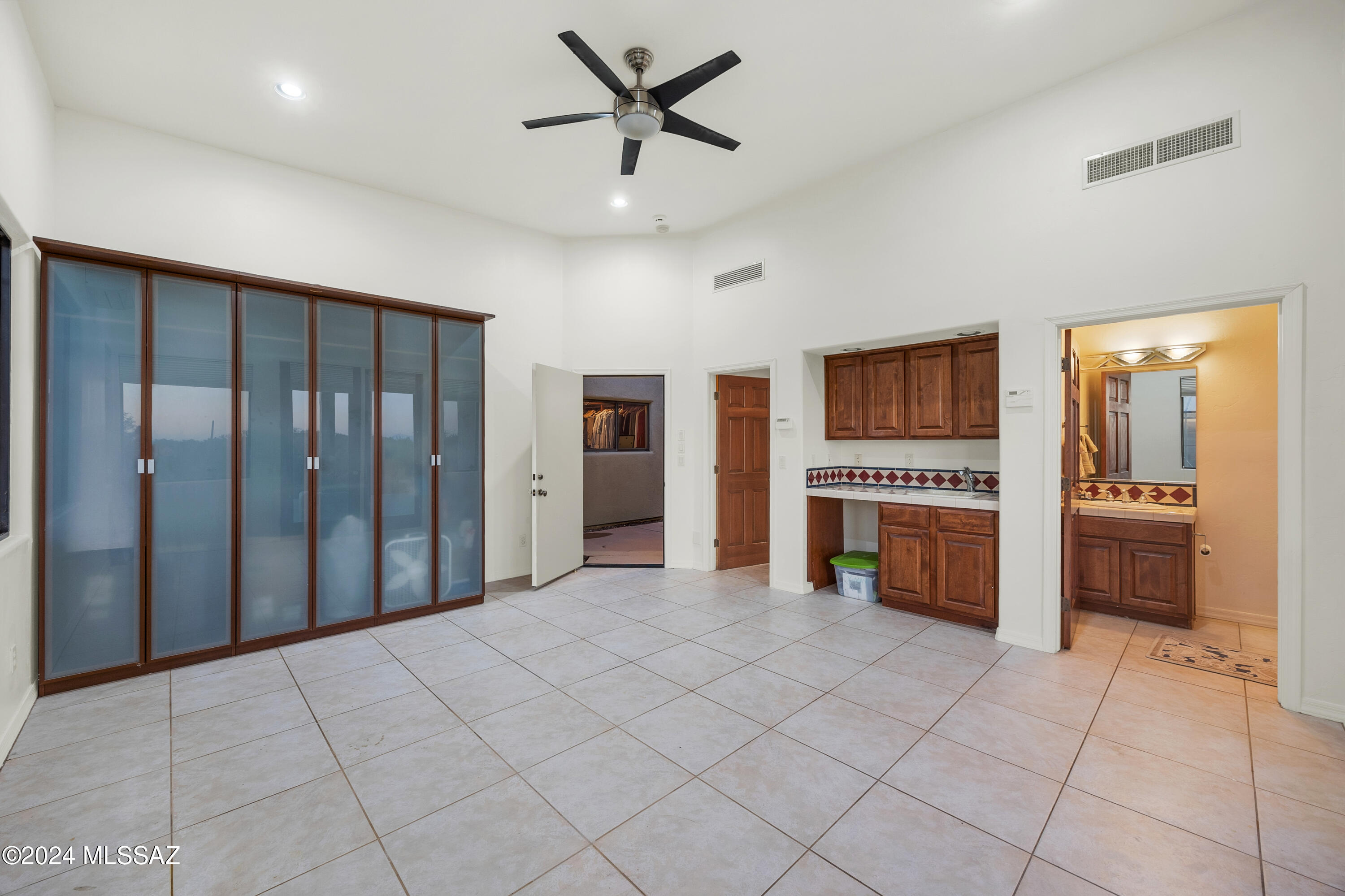 La Cholla Airpark - Residential