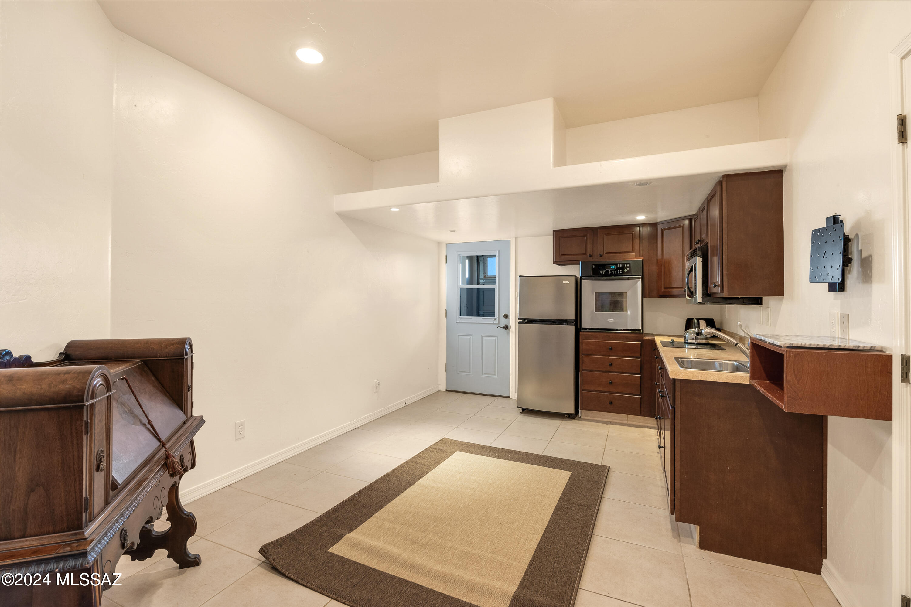 La Cholla Airpark - Residential