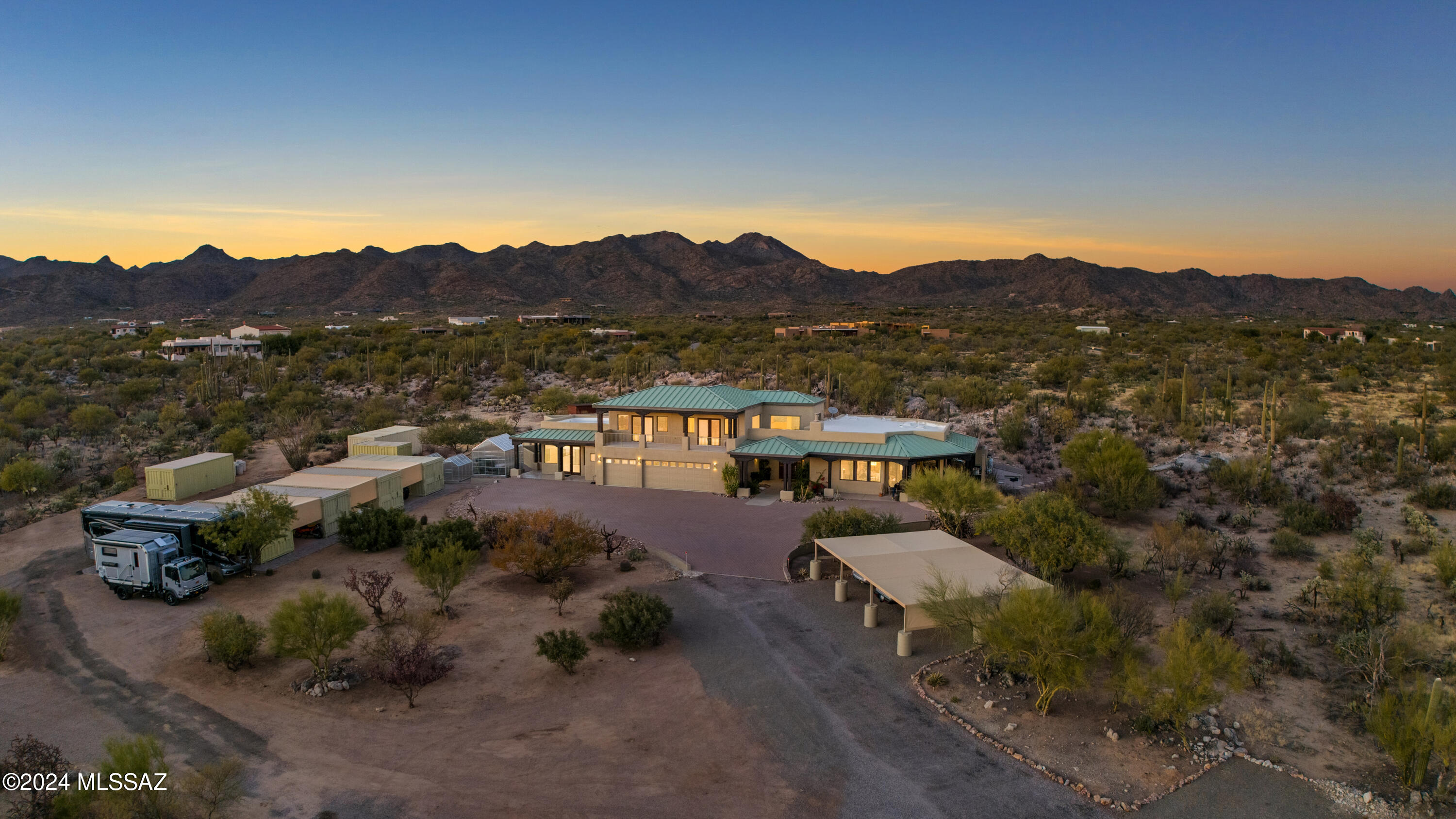 La Cholla Airpark - Residential