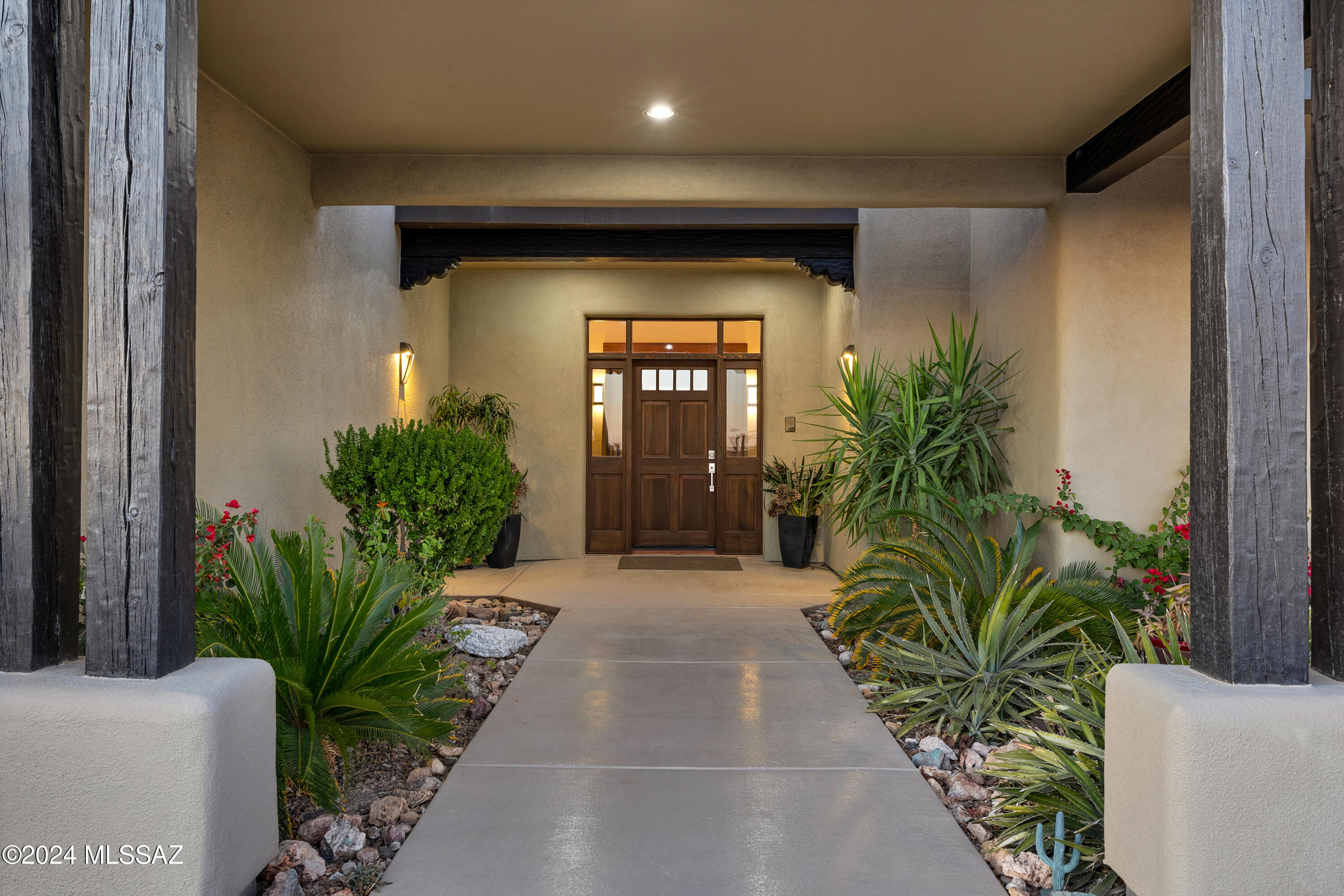 La Cholla Airpark - Residential
