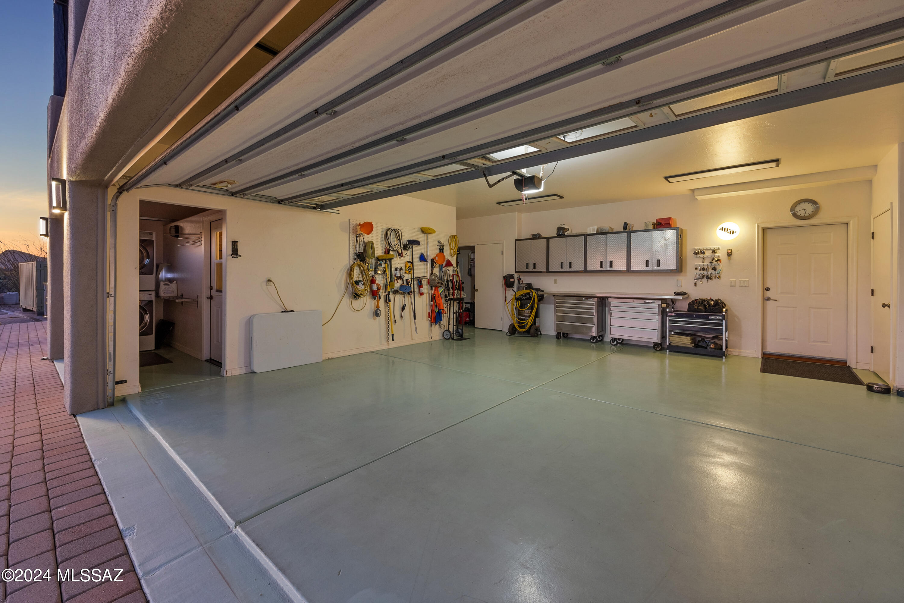 La Cholla Airpark - Residential