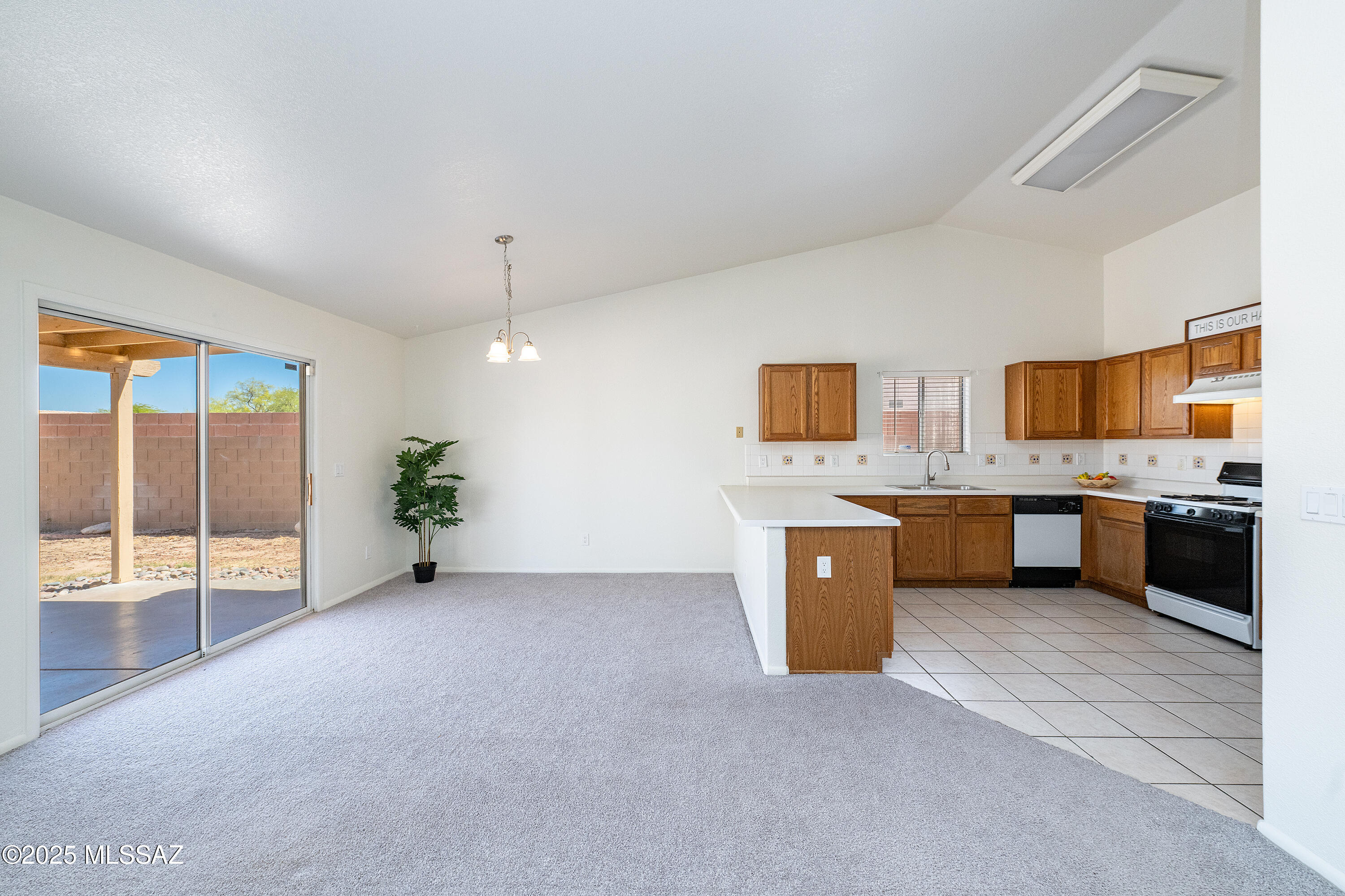 8058 S Queen Creek Drive