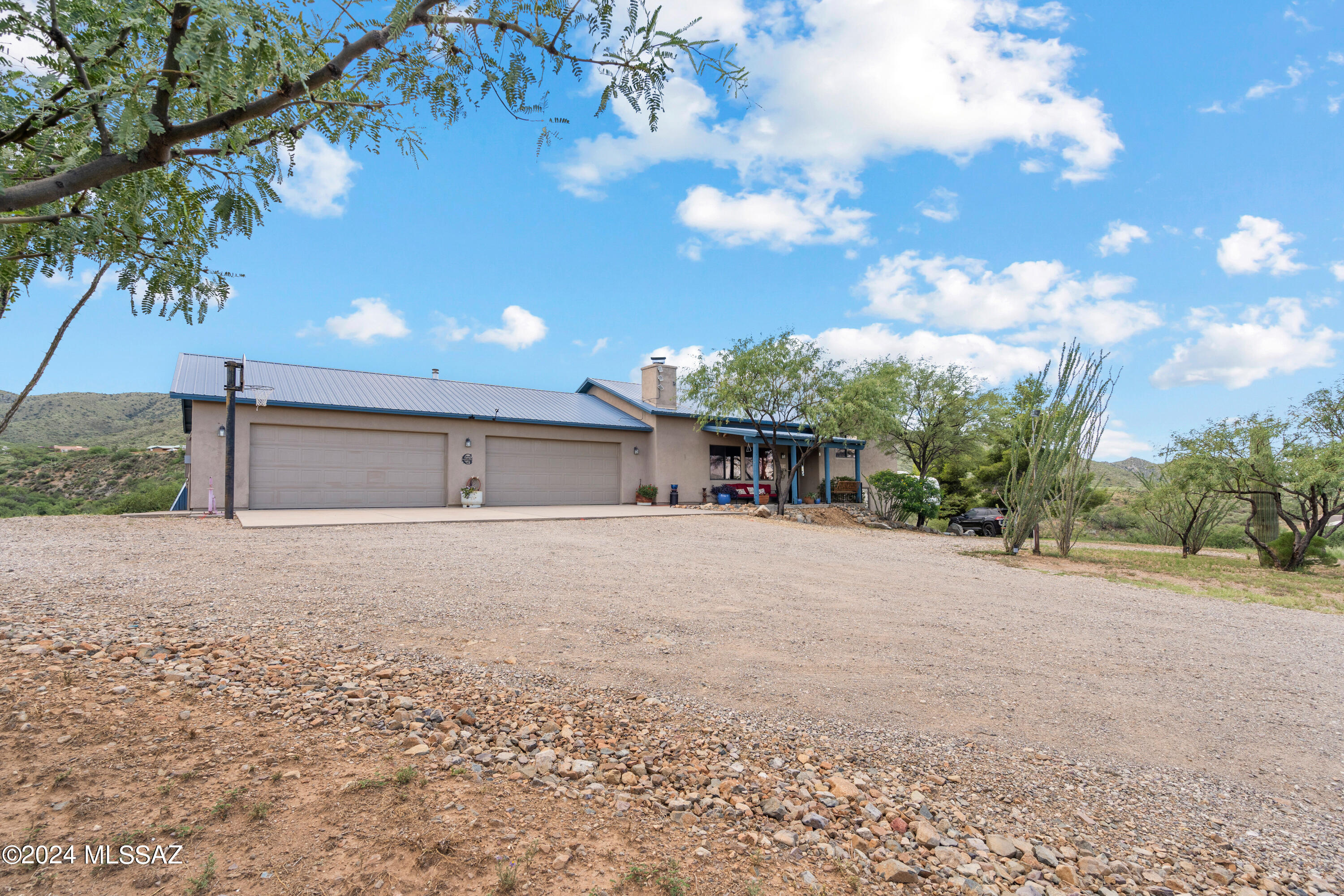 18148 S Via Loma Del Venado