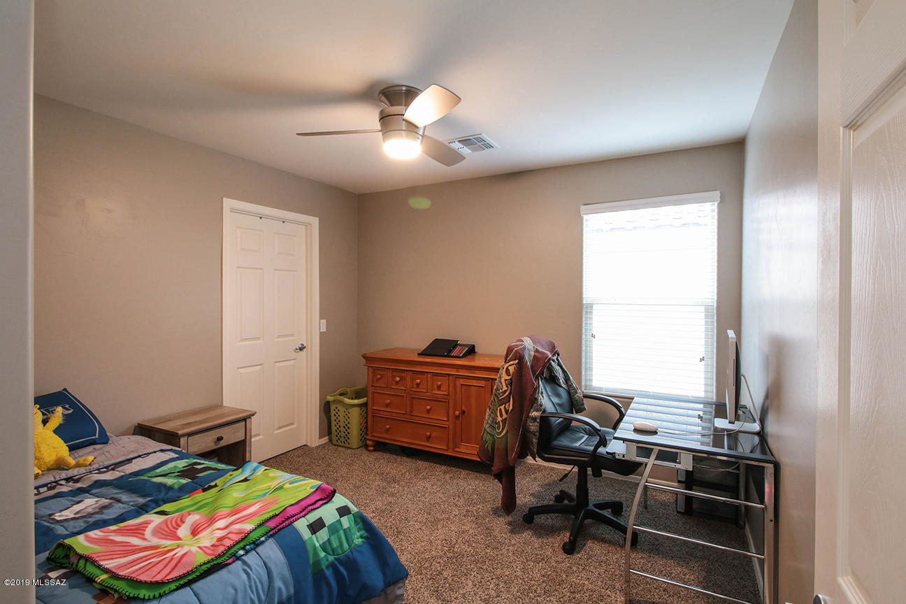 Vista Del Lago Norte SQ20140780198 - Residential