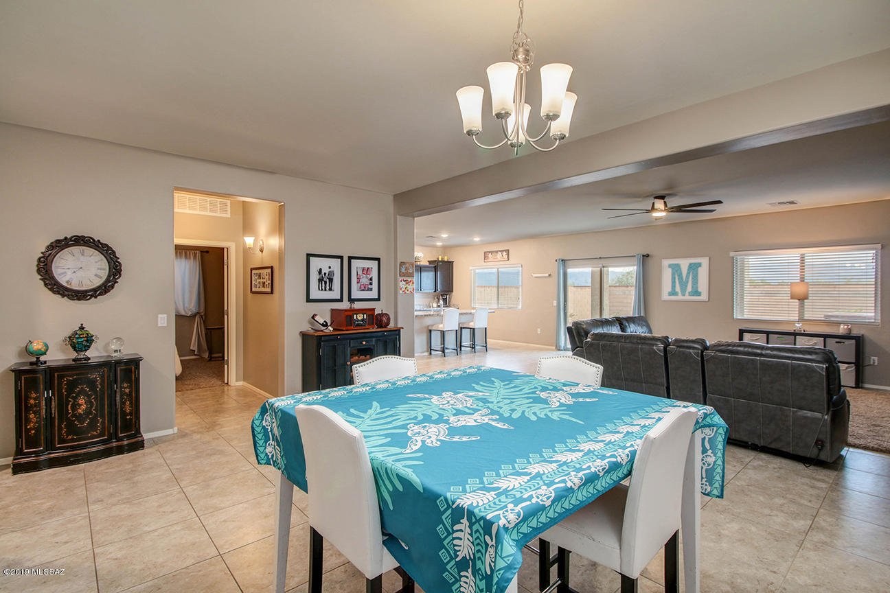 Vista Del Lago Norte SQ20140780198 - Residential