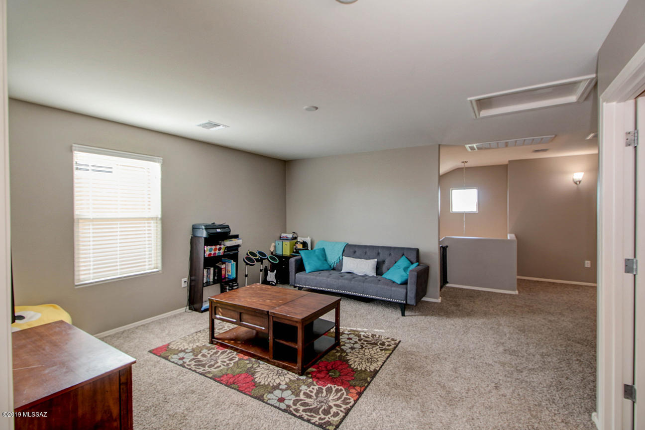 Vista Del Lago Norte SQ20140780198 - Residential