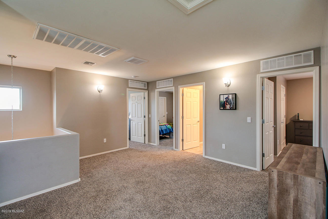 Vista Del Lago Norte SQ20140780198 - Residential