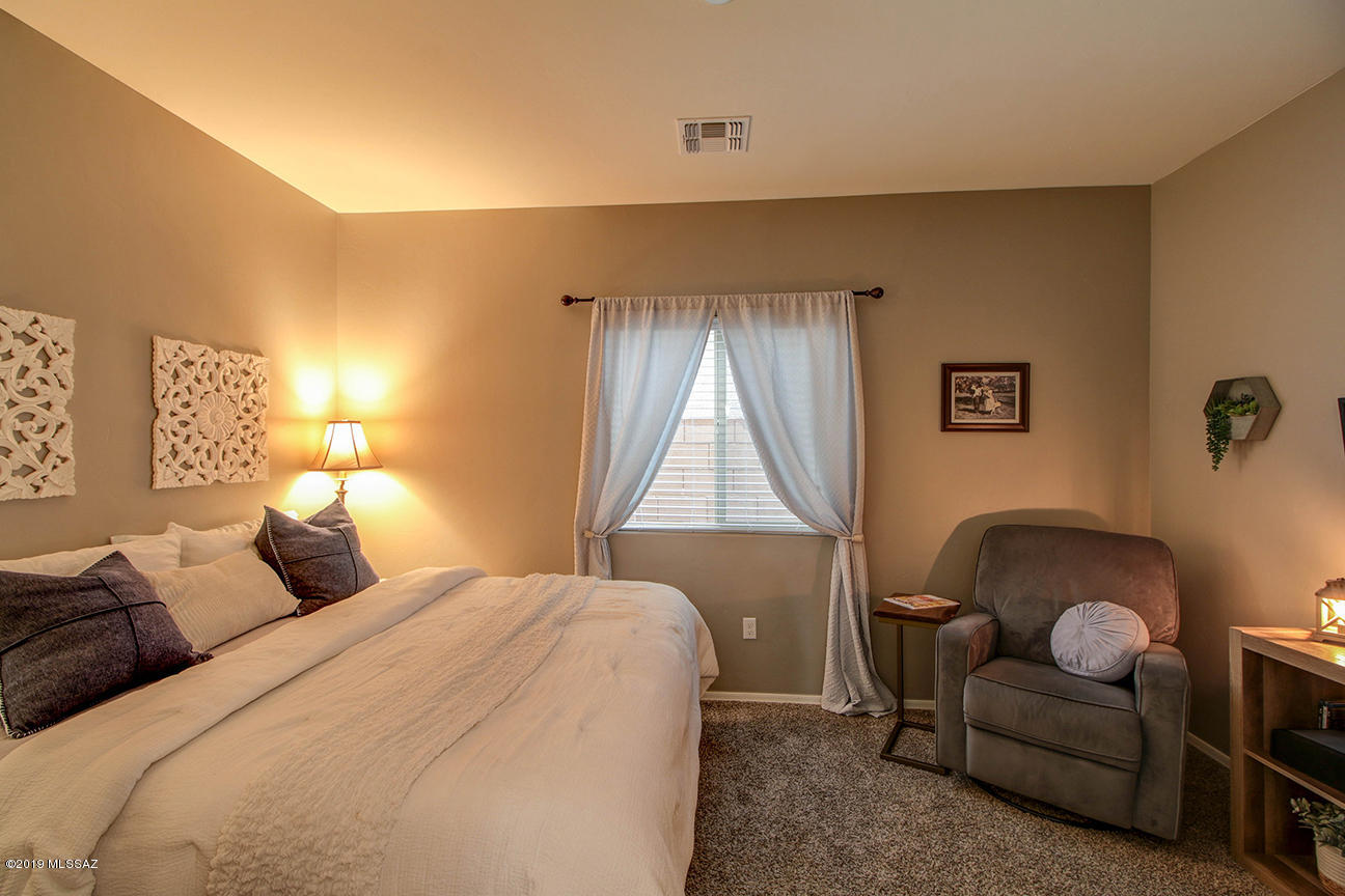 Vista Del Lago Norte SQ20140780198 - Residential