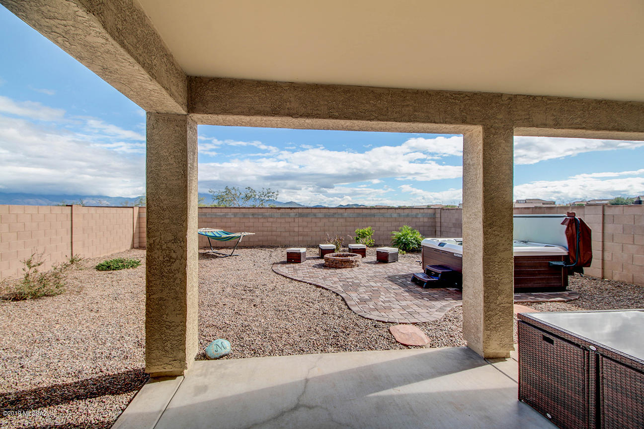 Vista Del Lago Norte SQ20140780198 - Residential