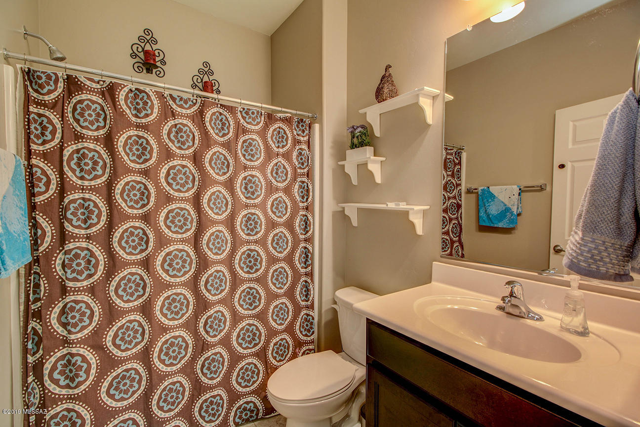 Vista Del Lago Norte SQ20140780198 - Residential