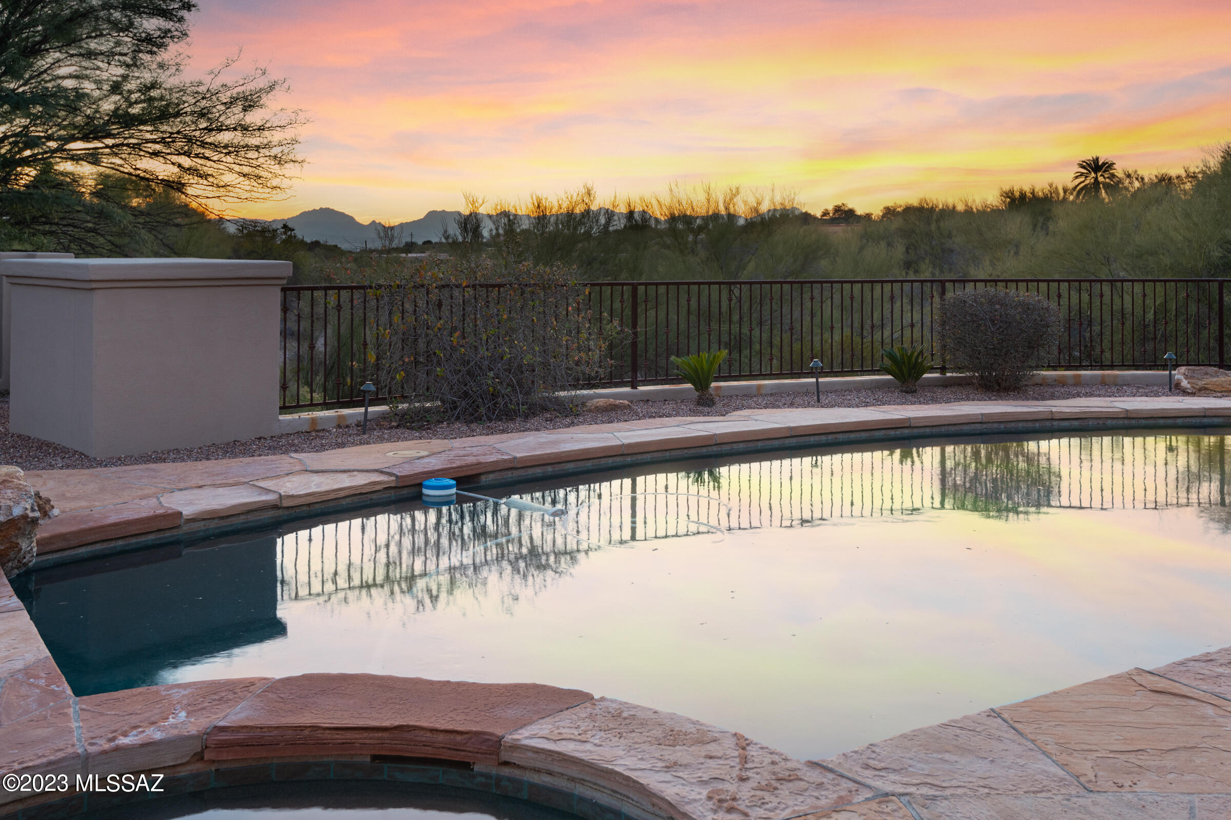 Catalina Foothills Estates NO. 10 (1-72) - Residential