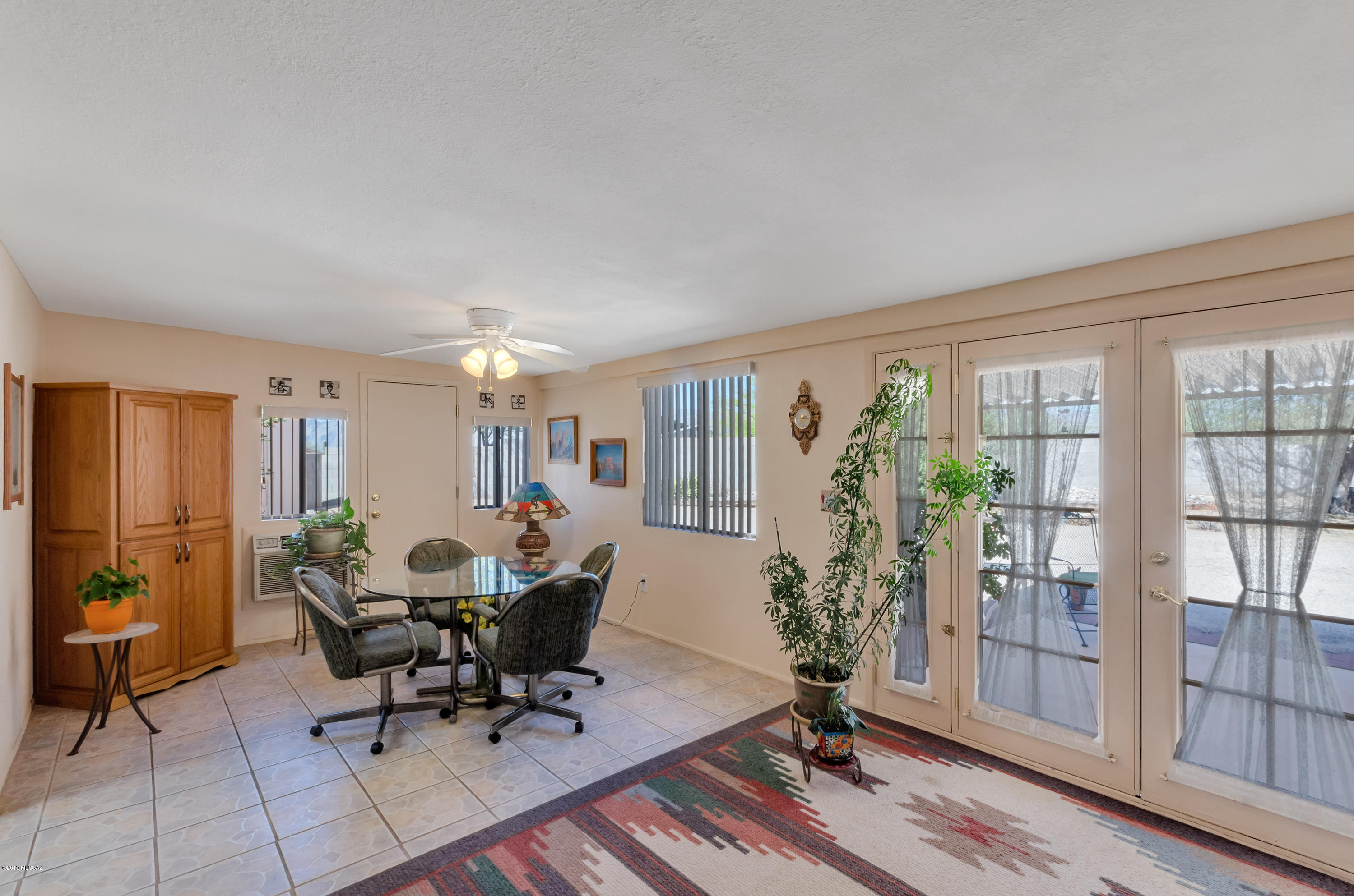 Country Hollow (1-39) - Residential