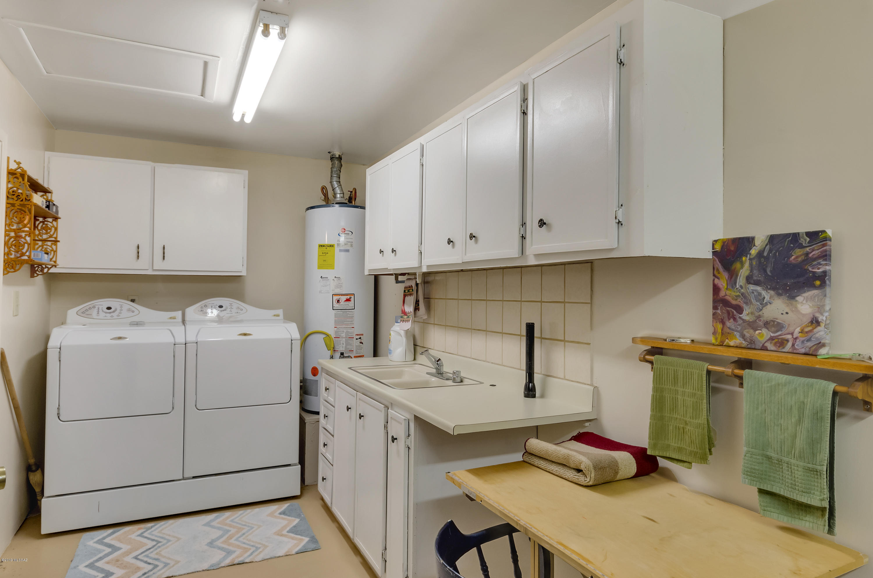 Country Hollow (1-39) - Residential