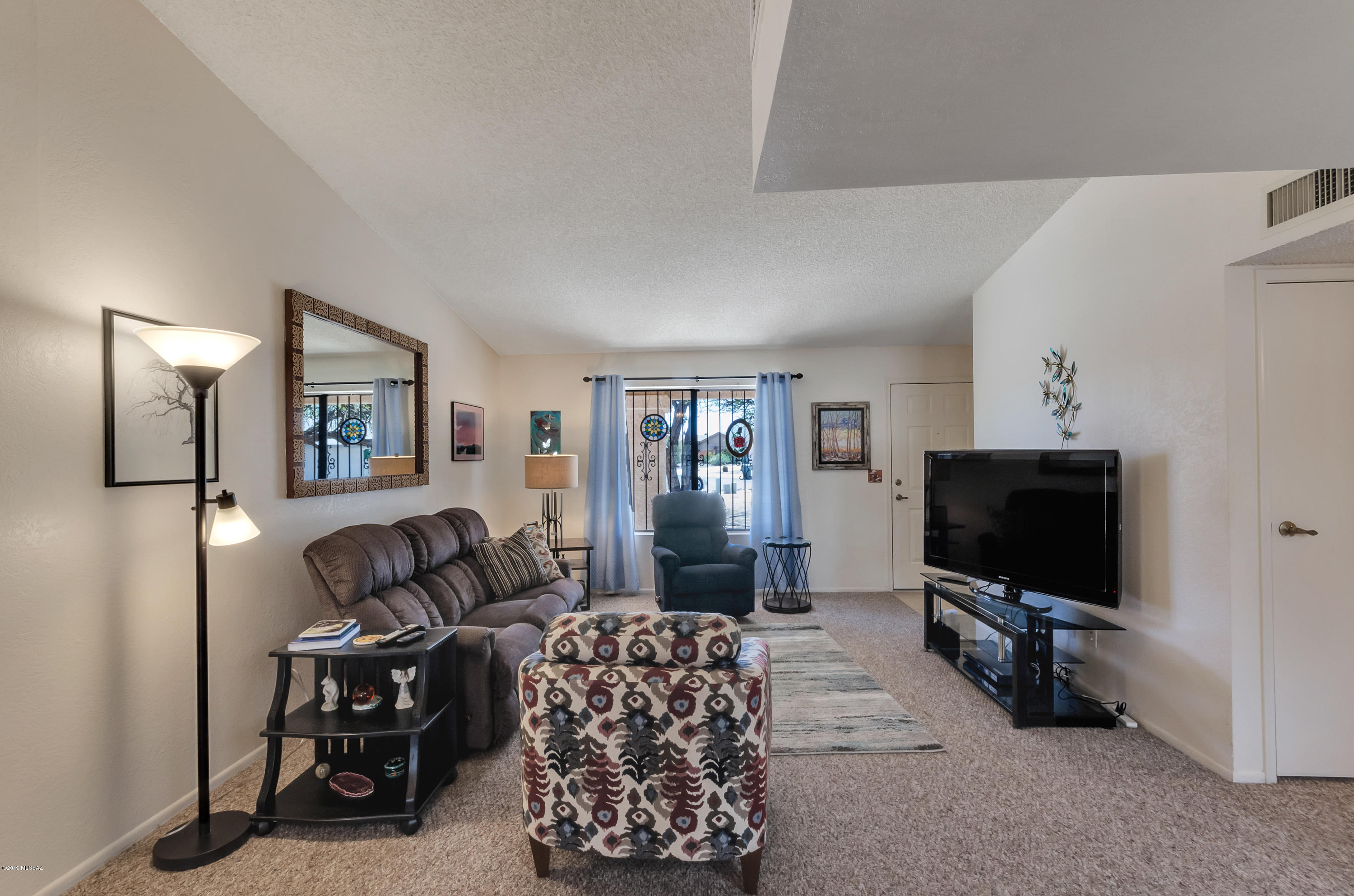 Country Hollow (1-39) - Residential