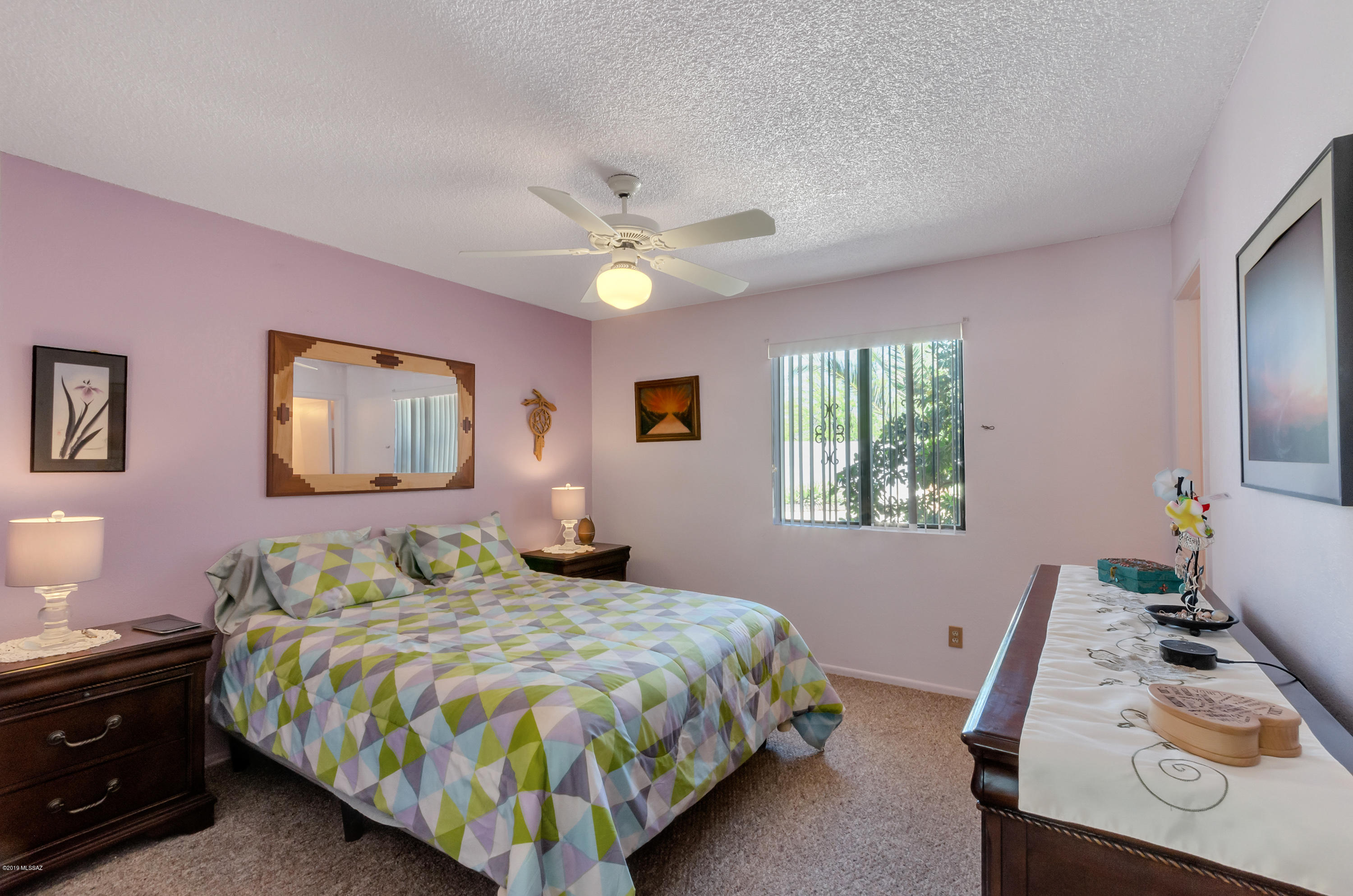 Country Hollow (1-39) - Residential