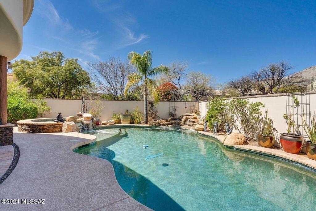 Whaleback Ridge Estates at Ventana Canyon (1-30) - Residential