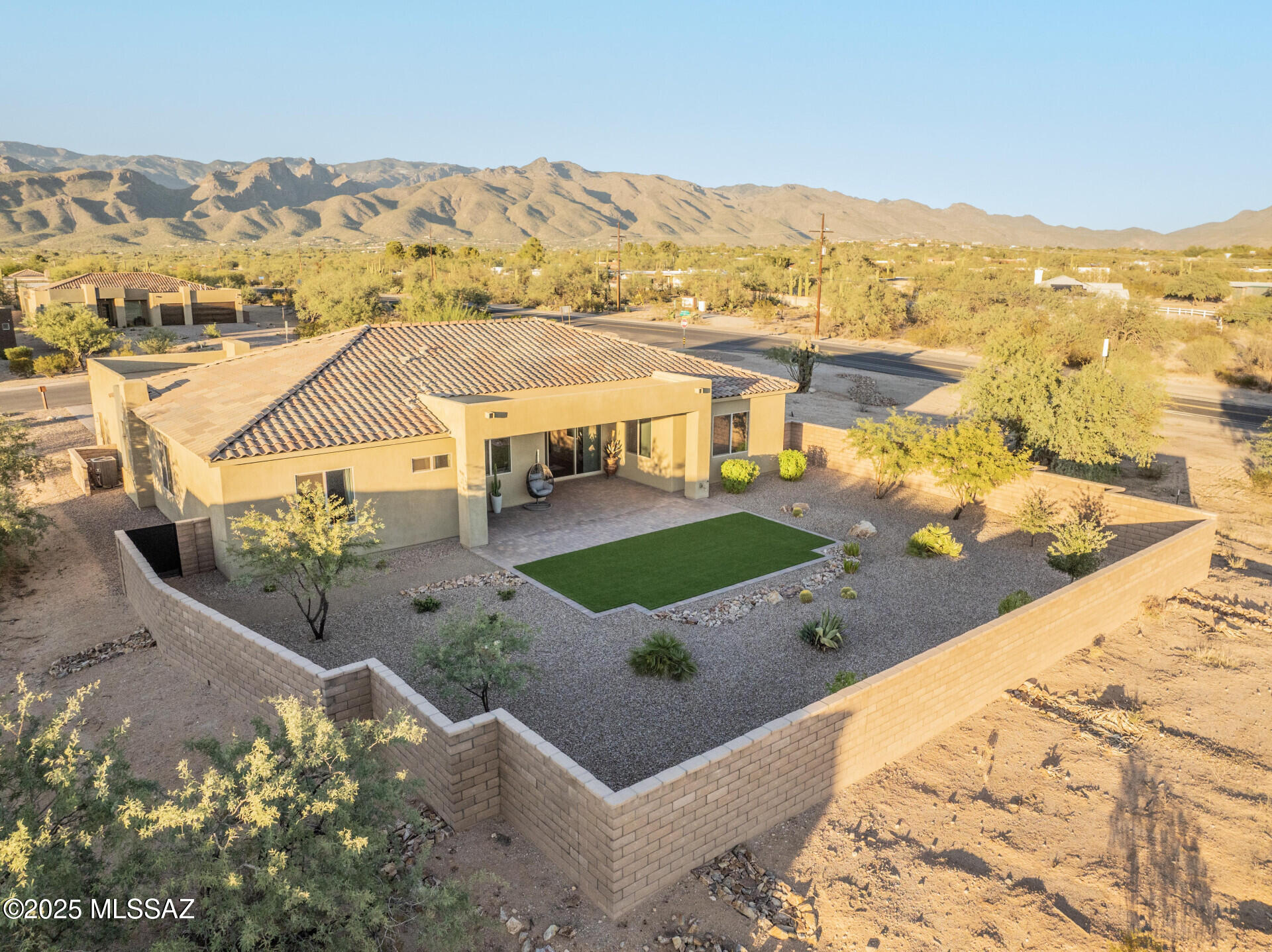 8882 E Placita Rio De Vidrio