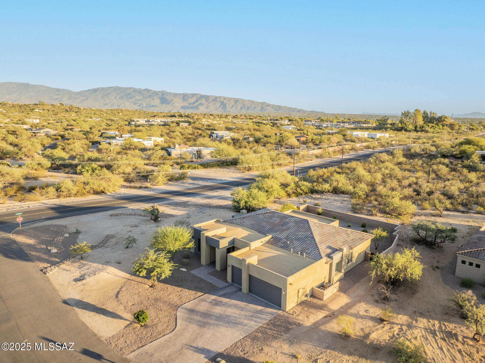 8882 E Placita Rio De Vidrio