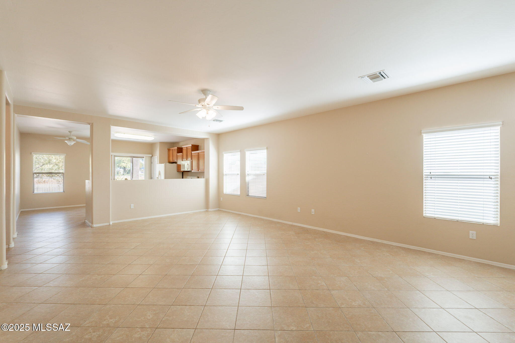 15815 S Via Cayetano