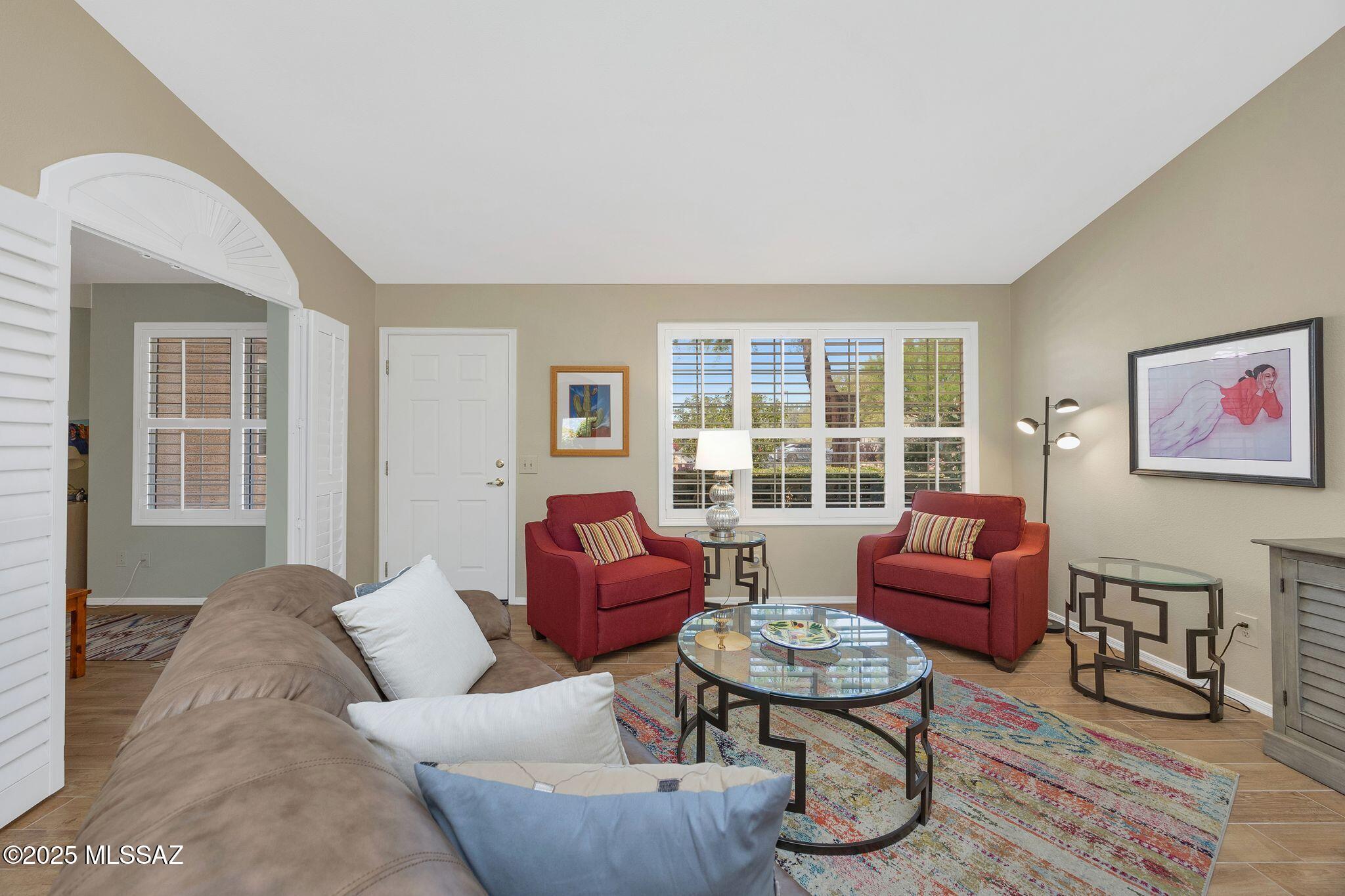 37565 S Mountain Sage Drive