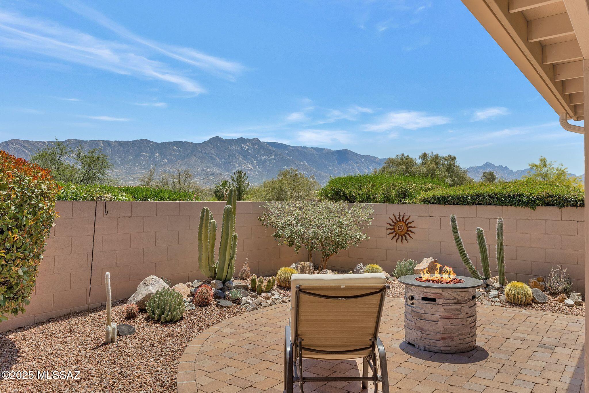 37565 S Mountain Sage Drive
