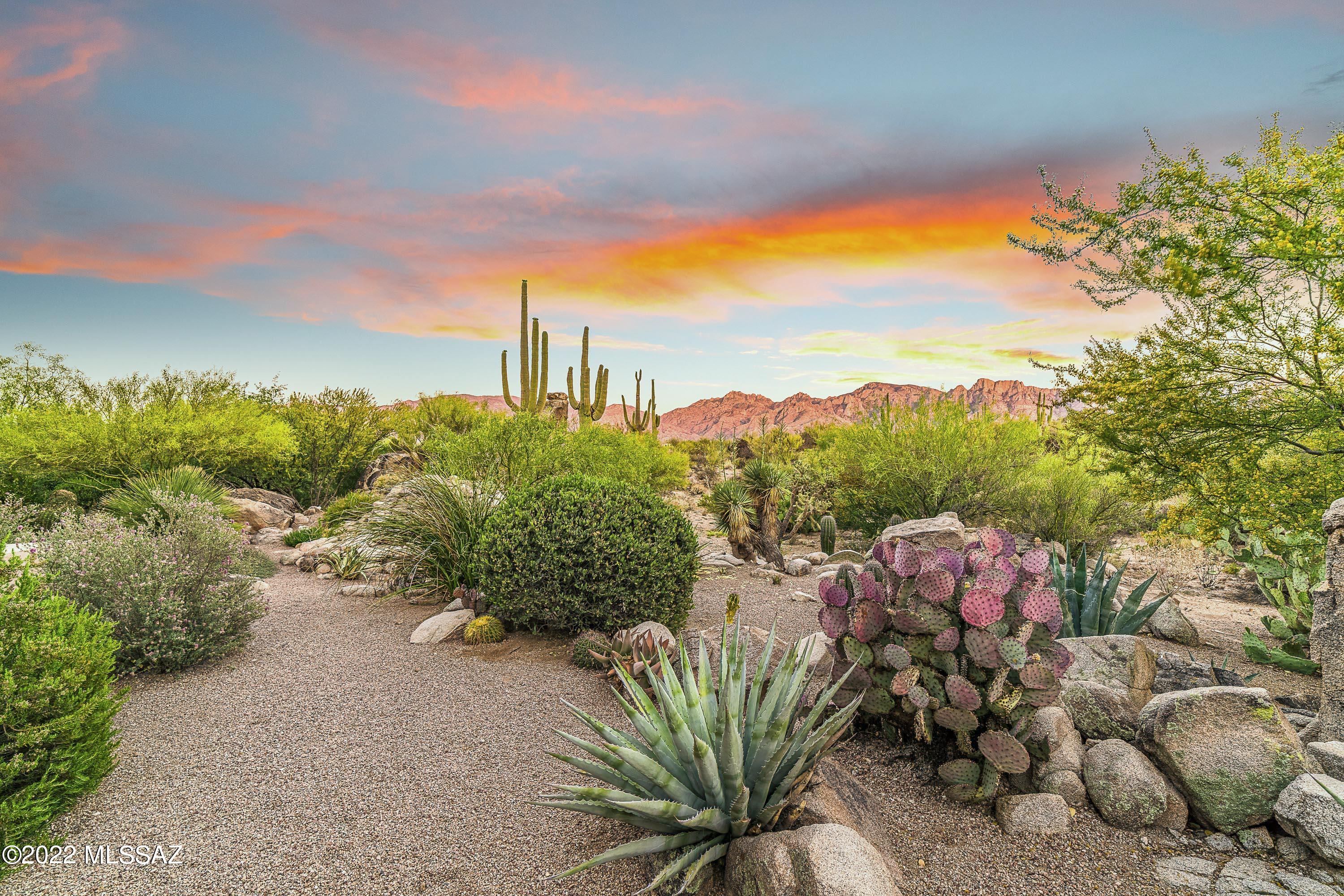 Honey Bee Ridge(The Estates At) - Residential