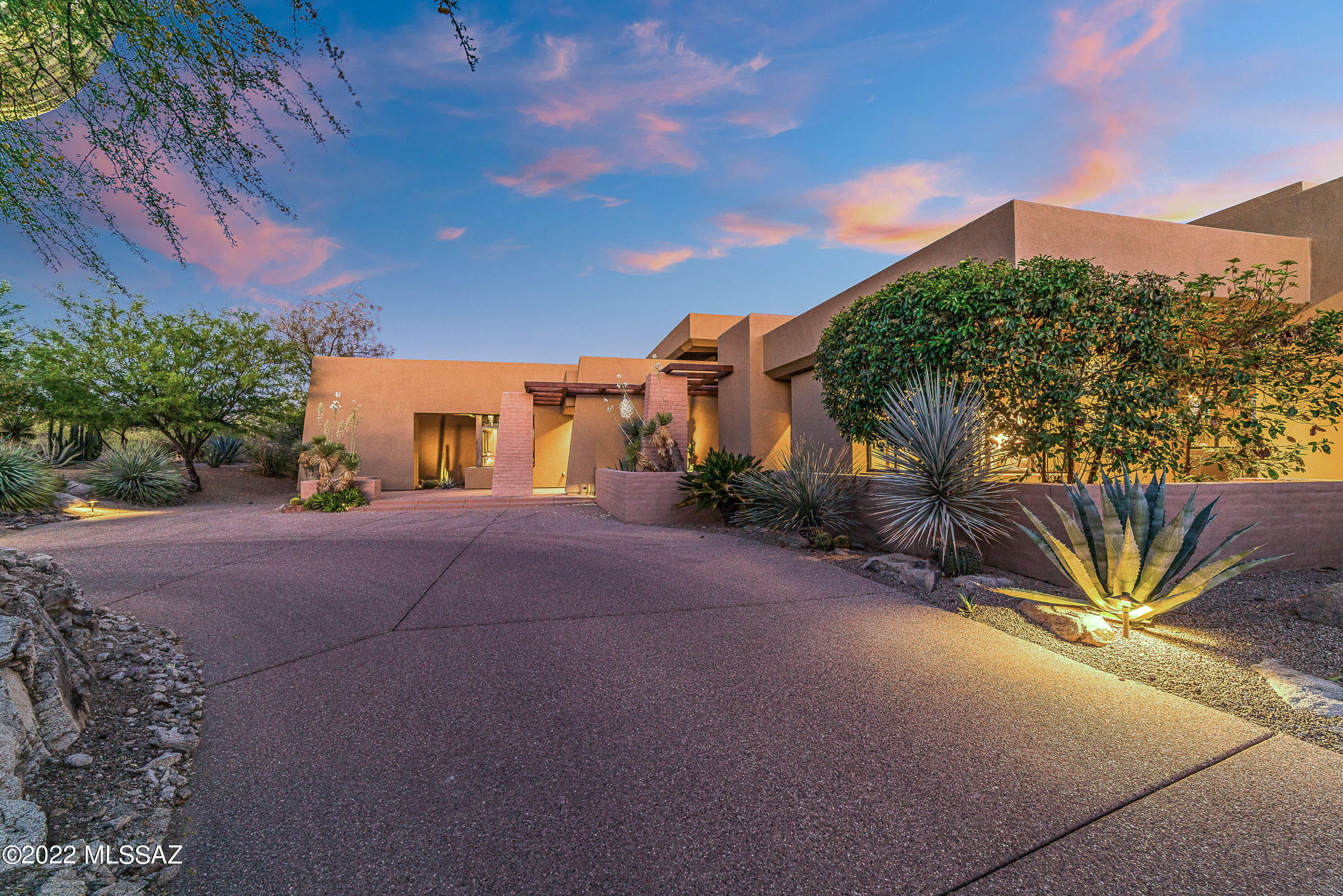 Honey Bee Ridge(The Estates At) - Residential