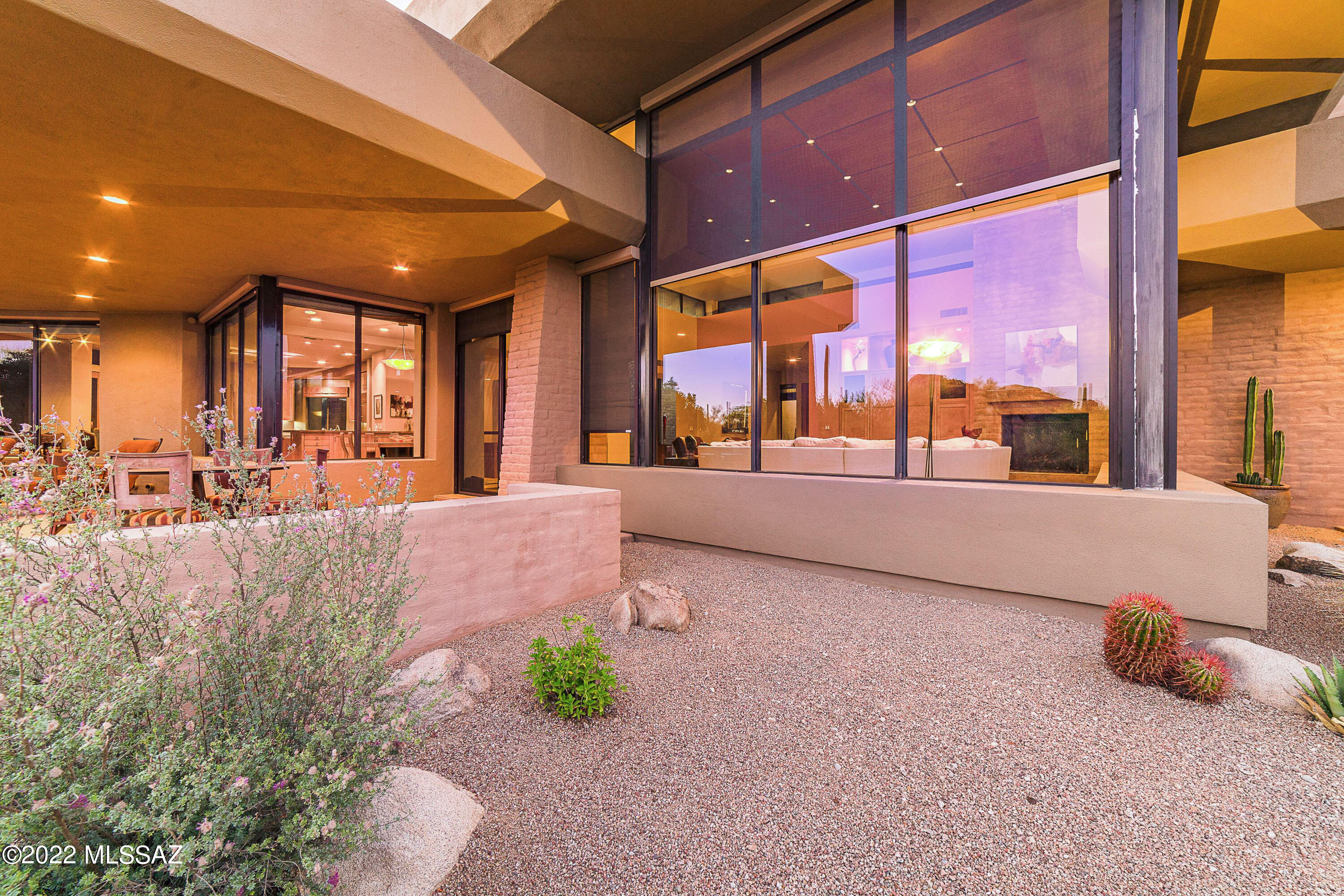 Honey Bee Ridge(The Estates At) - Residential