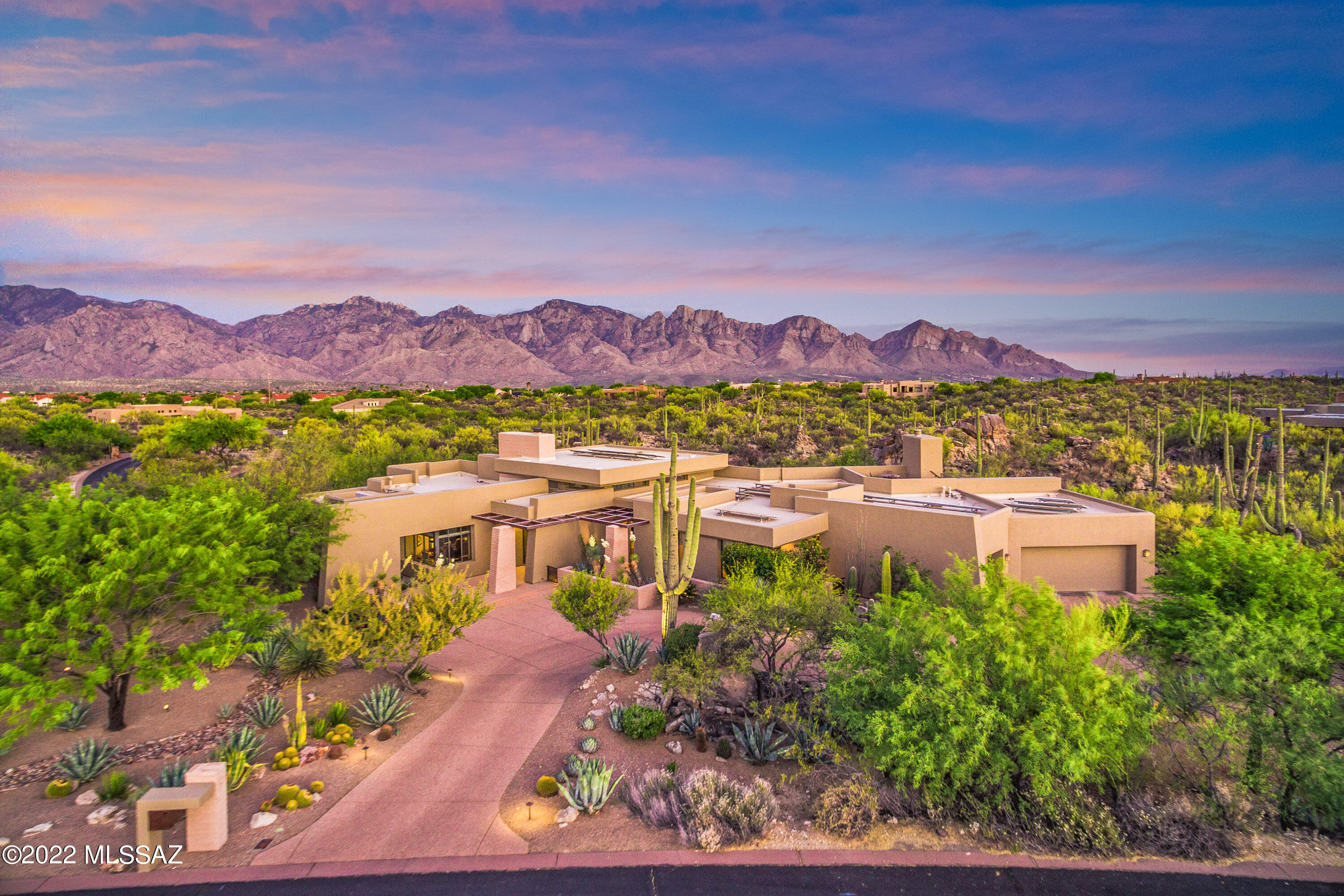 Honey Bee Ridge(The Estates At) - Residential
