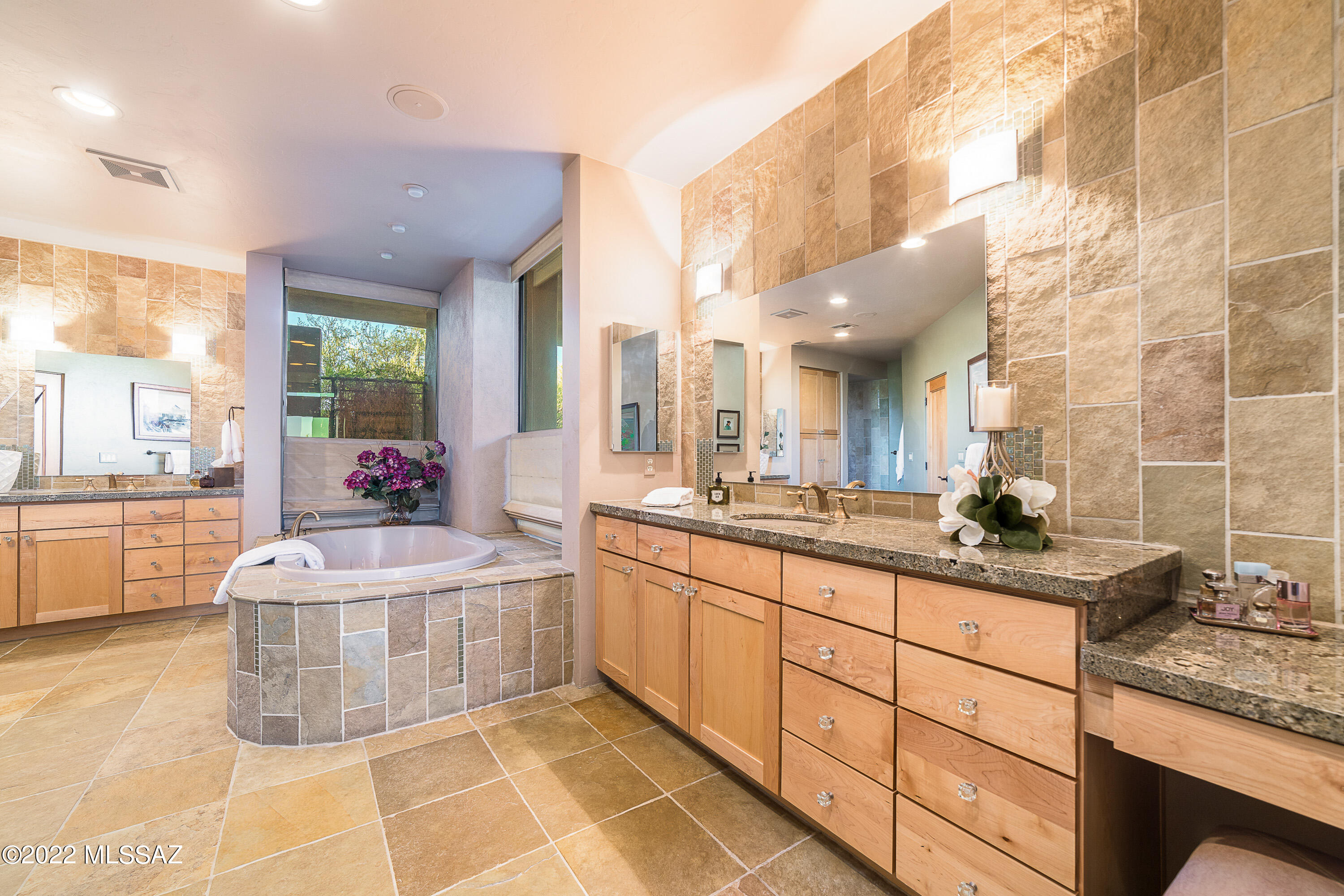 Honey Bee Ridge(The Estates At) - Residential