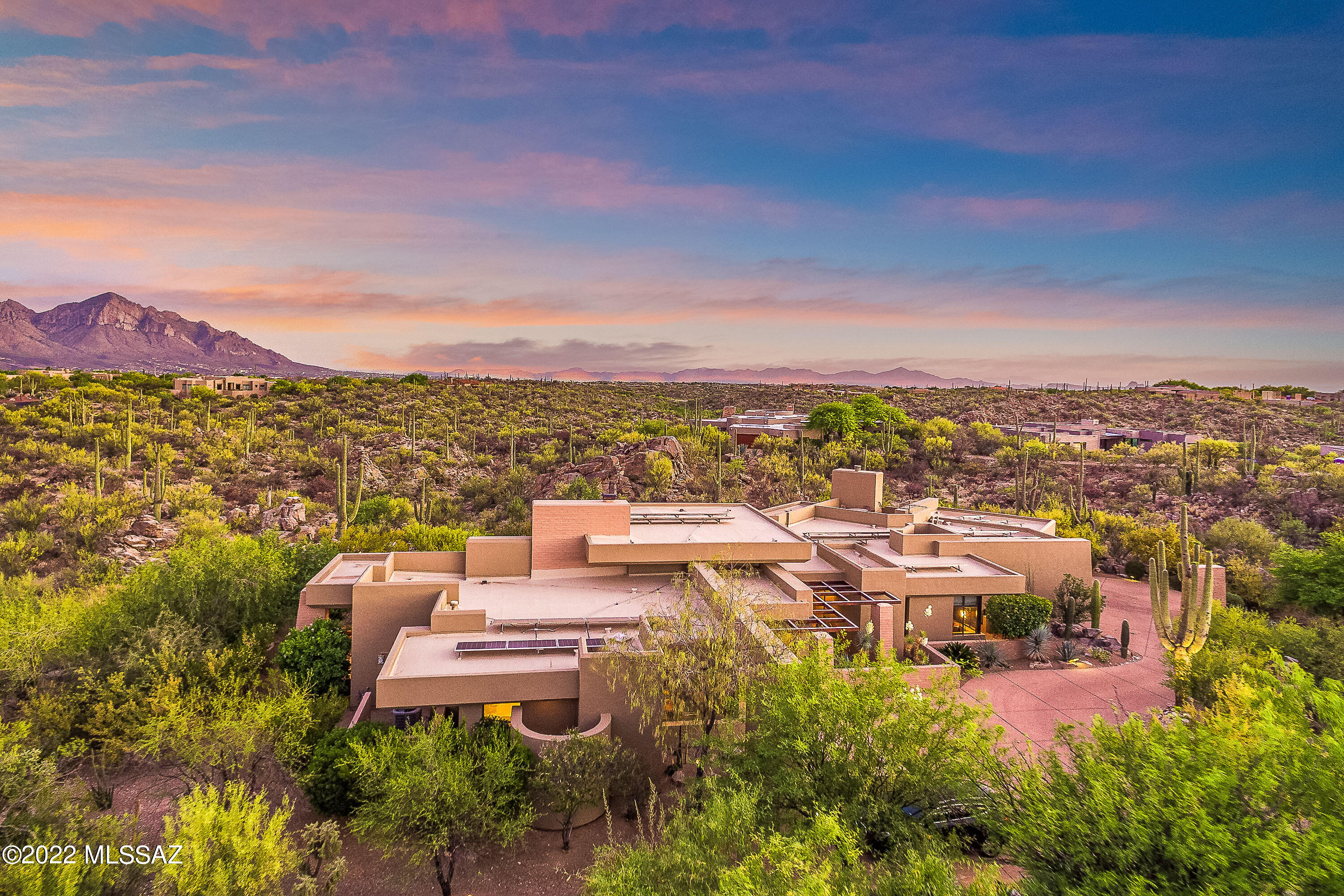 Honey Bee Ridge(The Estates At) - Residential