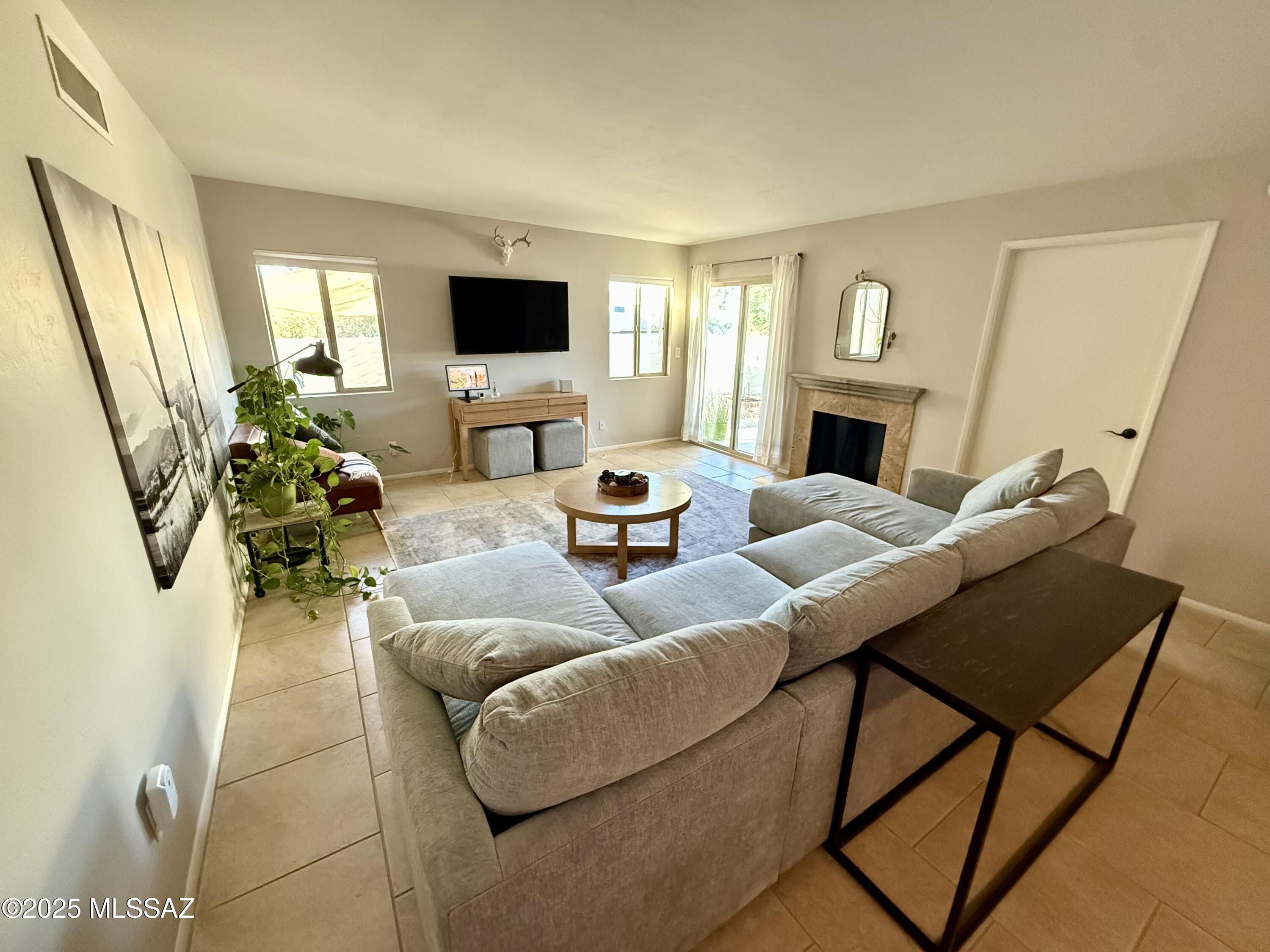 4539 E Pso La Casita