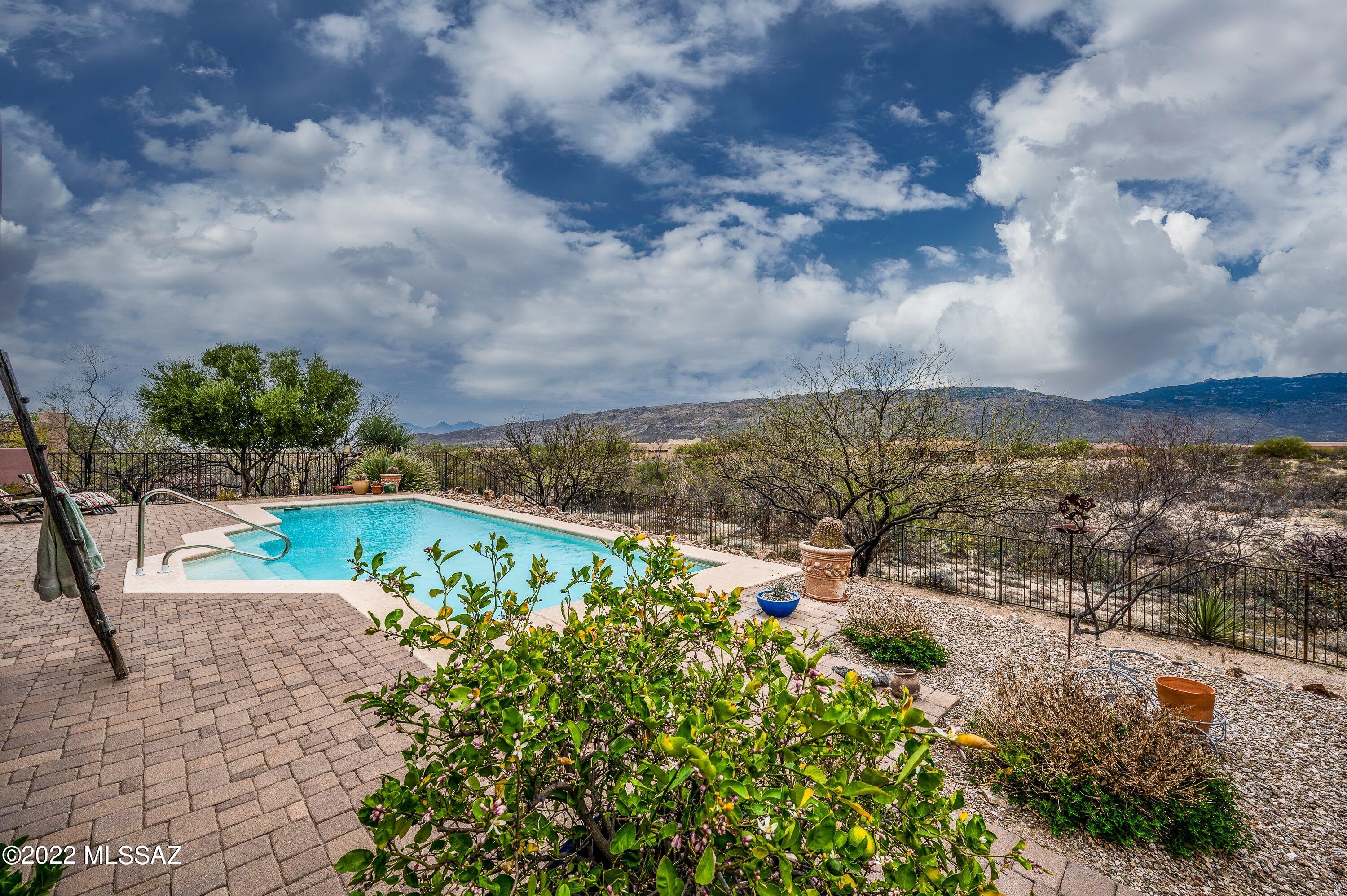 Coyote Creek (1-395) - Residential