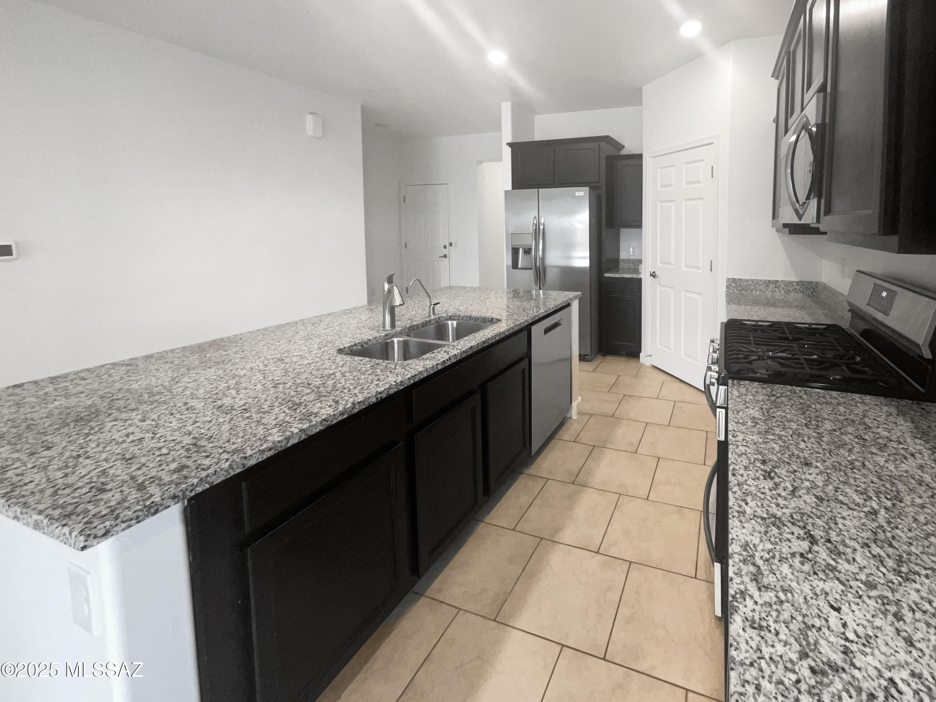 Vista Del Lago Norte SQ20140780198 - Residential