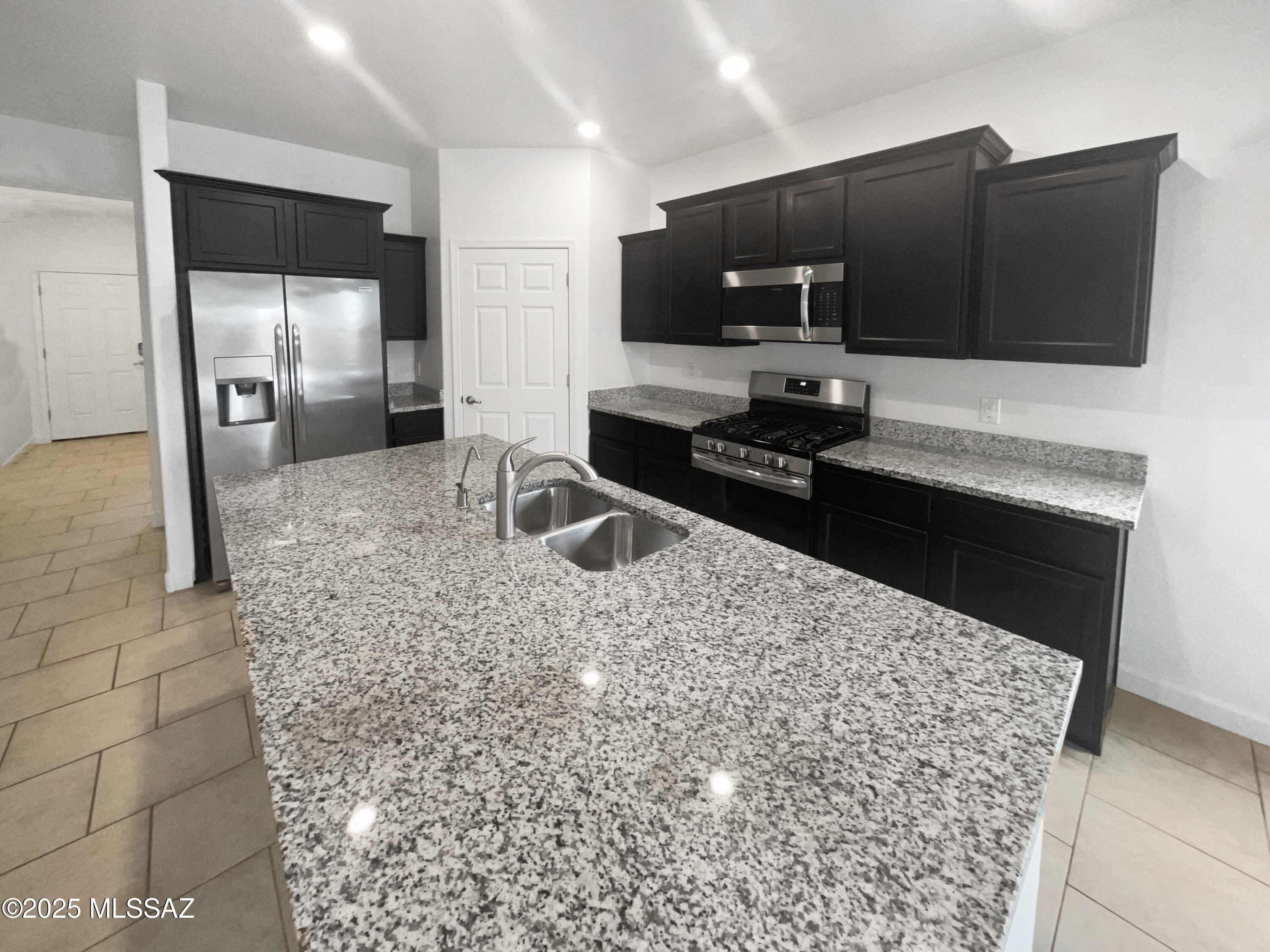 Vista Del Lago Norte SQ20140780198 - Residential