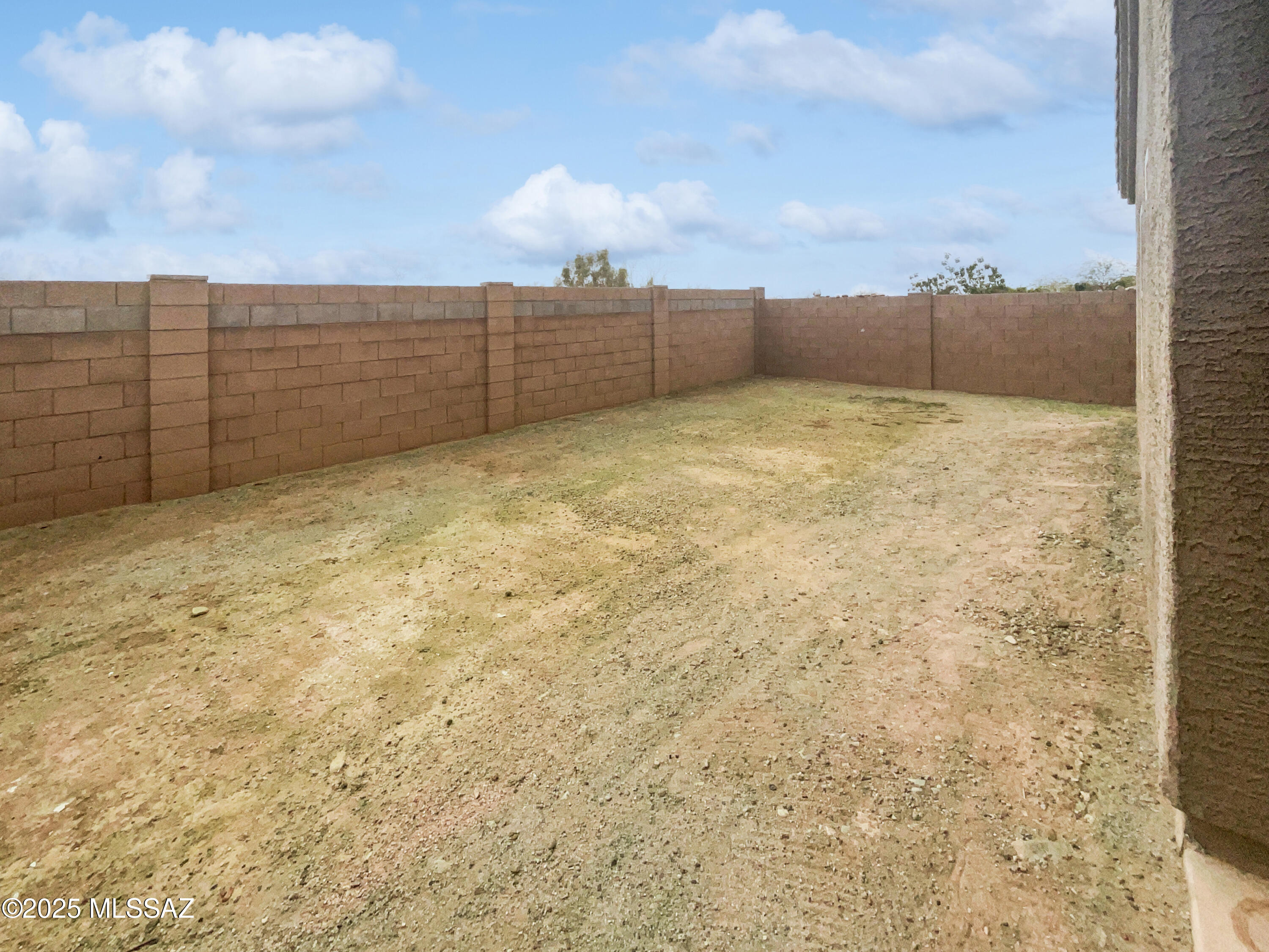 Vista Del Lago Norte SQ20140780198 - Residential